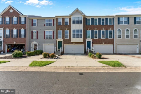 Townhouse For Sale - 42795 Shaler Street<br/> CHANTILLY, VA 20152
