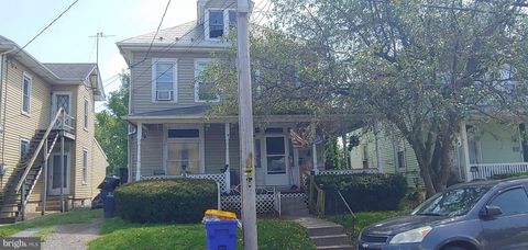 Photo of 312 E Jackson Street, NEW HOLLAND, PA 17557 (MLS # PALA2056148)