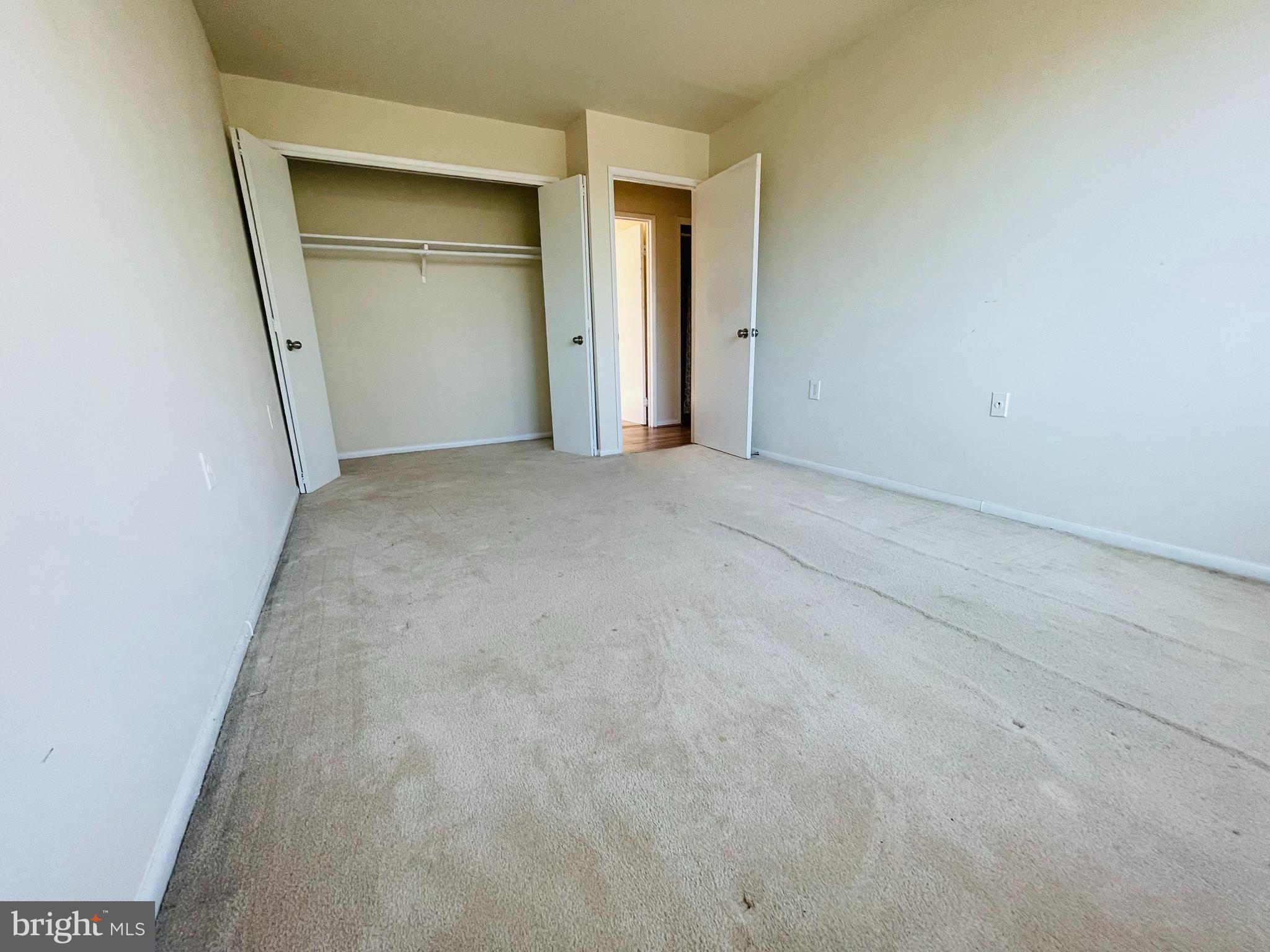IVYMOUNT COURT - Residential Lease