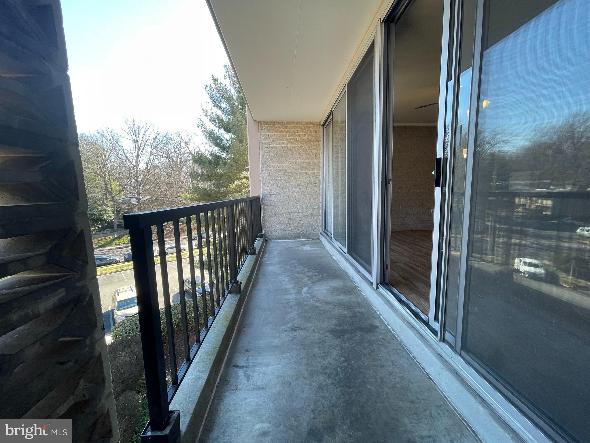 IVYMOUNT COURT - Residential Lease
