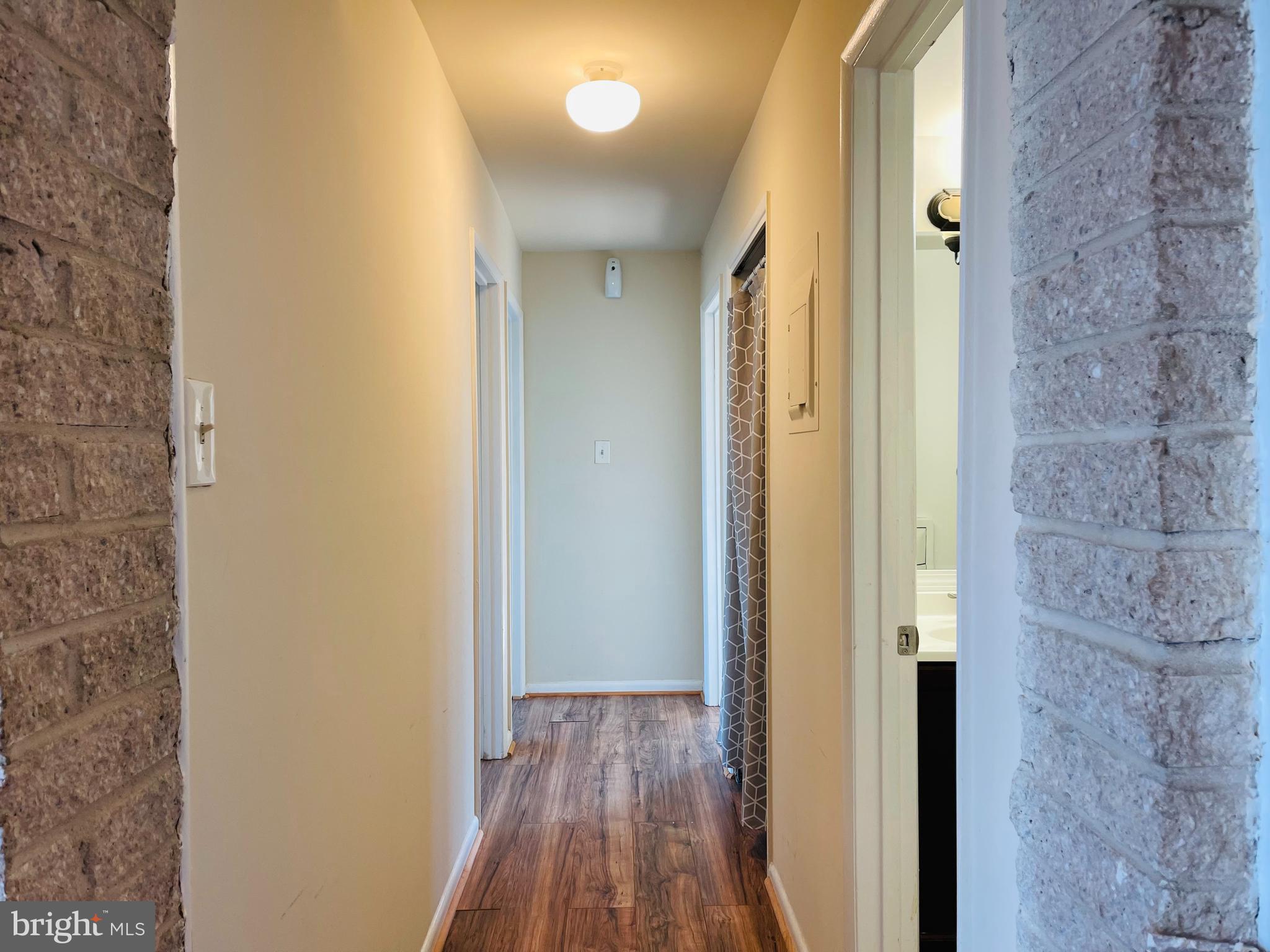 IVYMOUNT COURT - Residential Lease