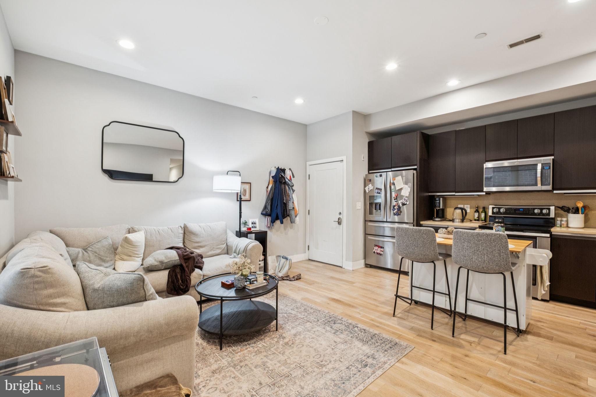 FAIRMOUNT - Residential Income