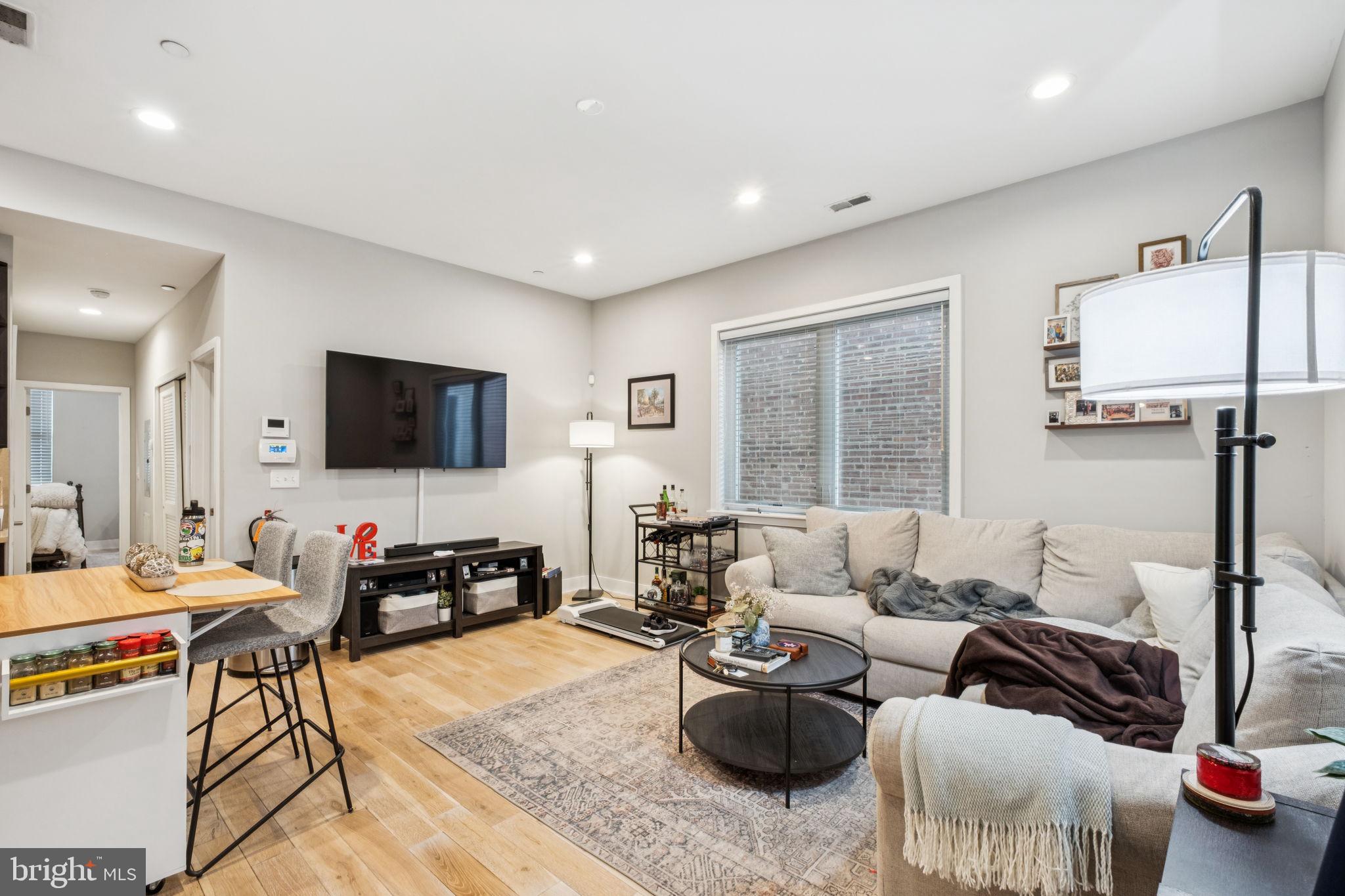 FAIRMOUNT - Residential Income