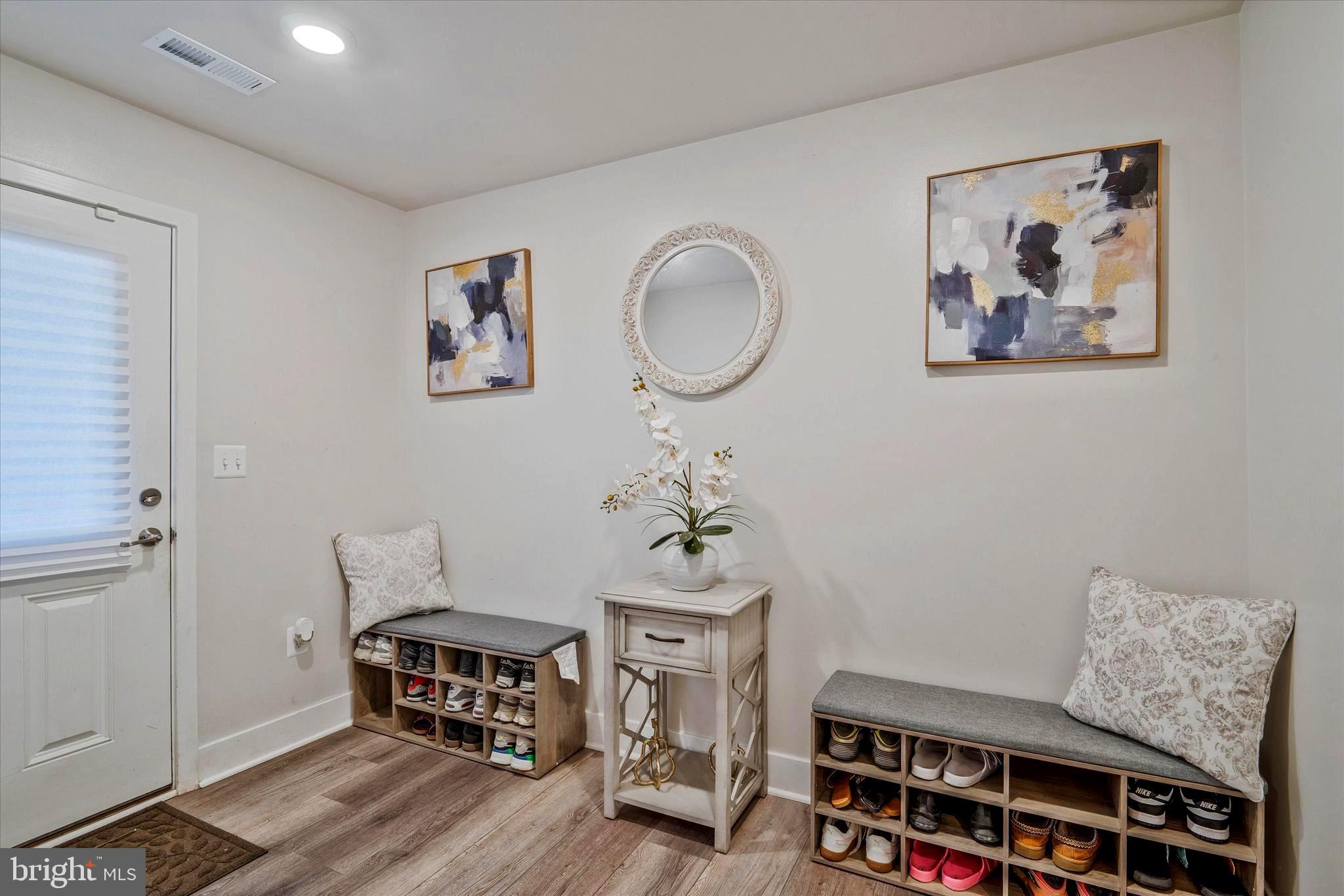 4195 JK ROWLING CT