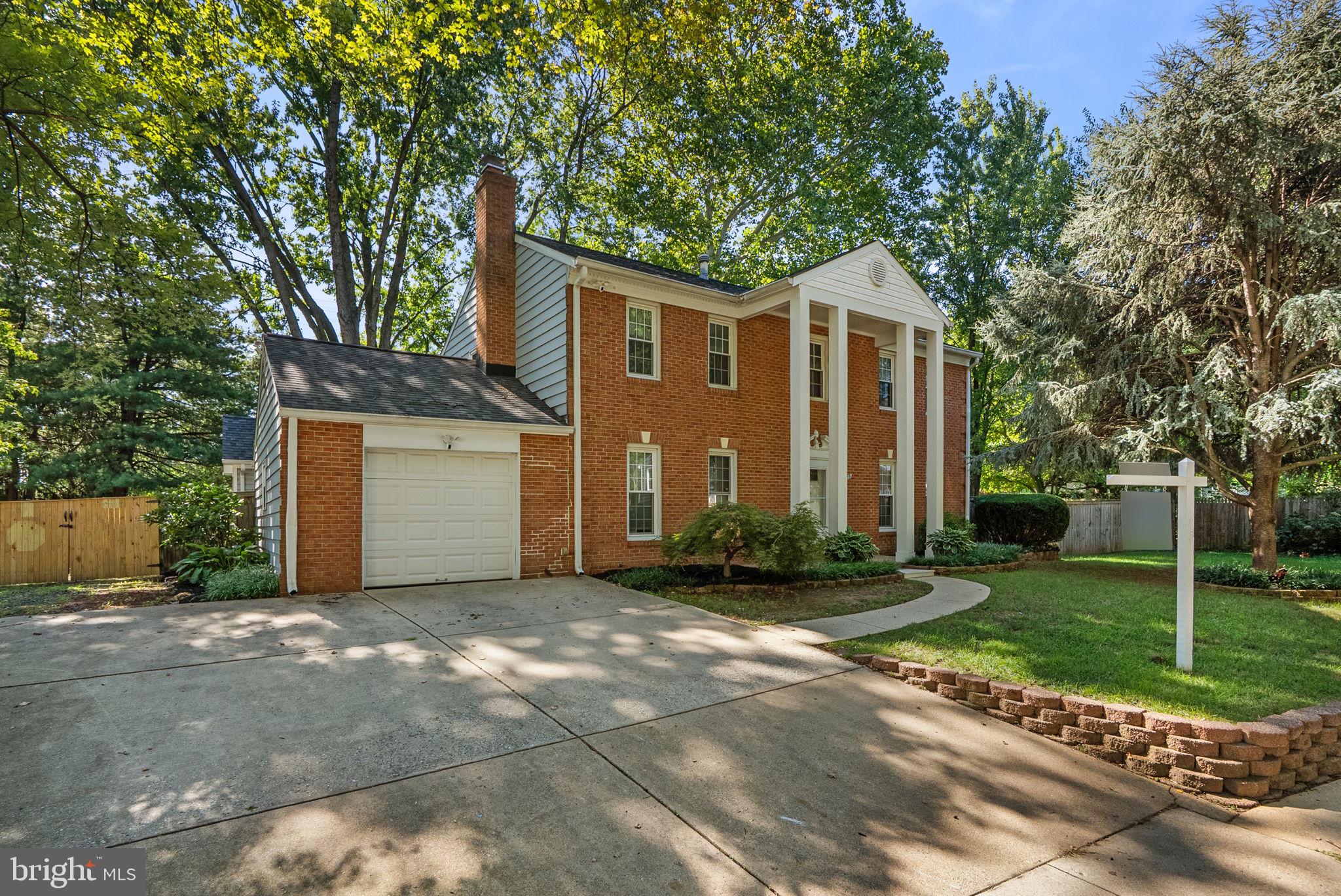 12609 KING ARTHUR COURT
