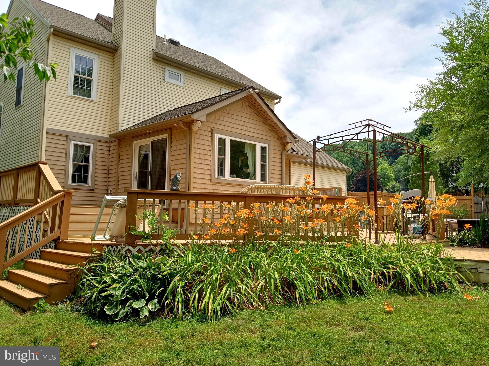 DEER CROSSING - Residential