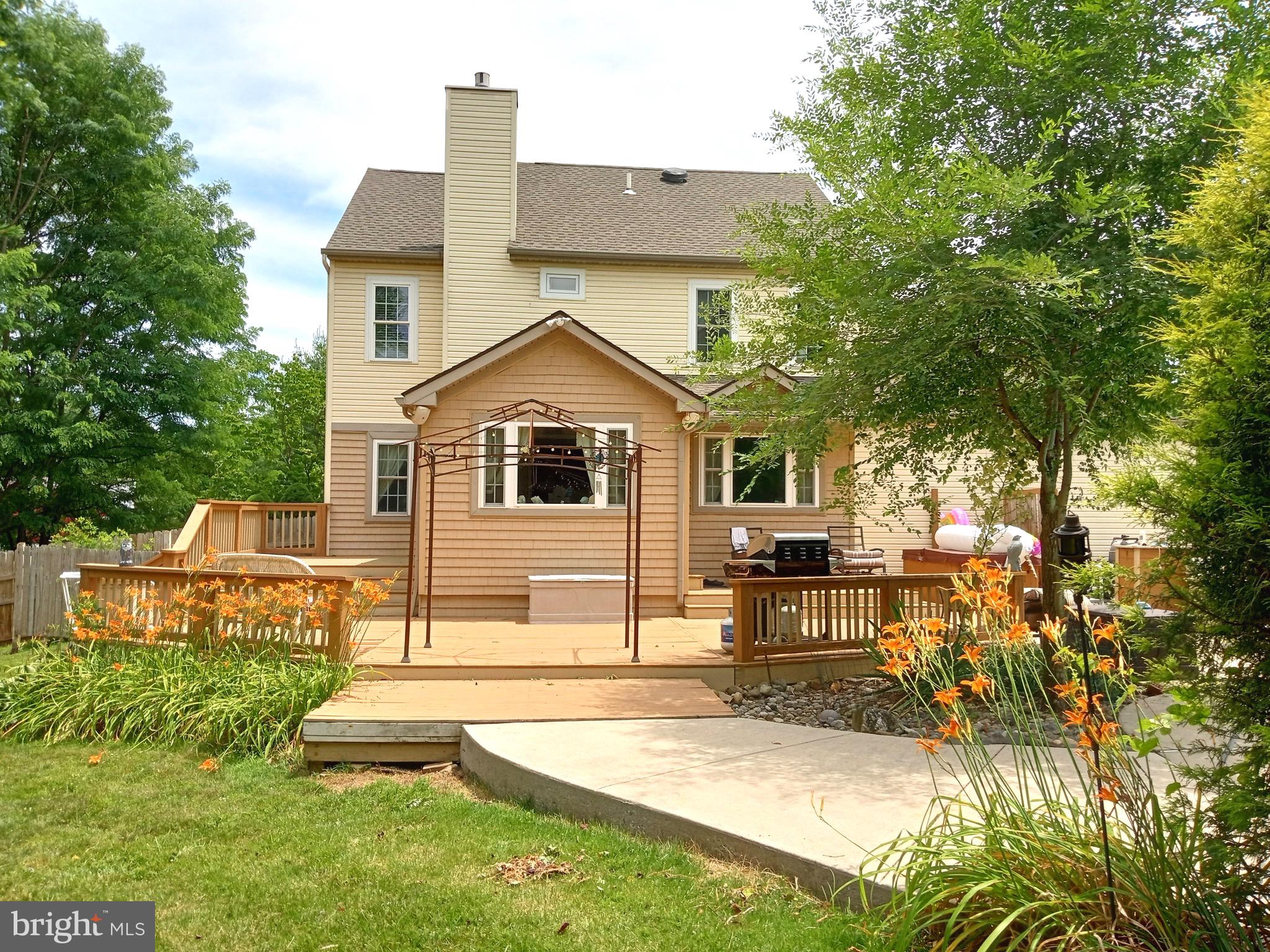 DEER CROSSING - Residential