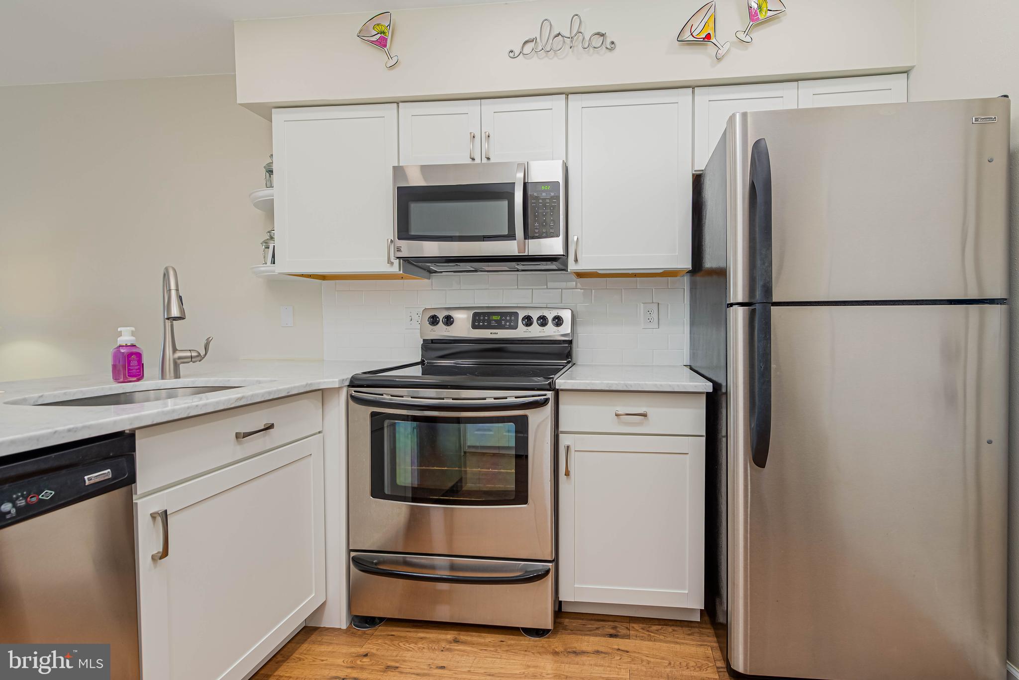 CAINE HARBOR MILE - Residential