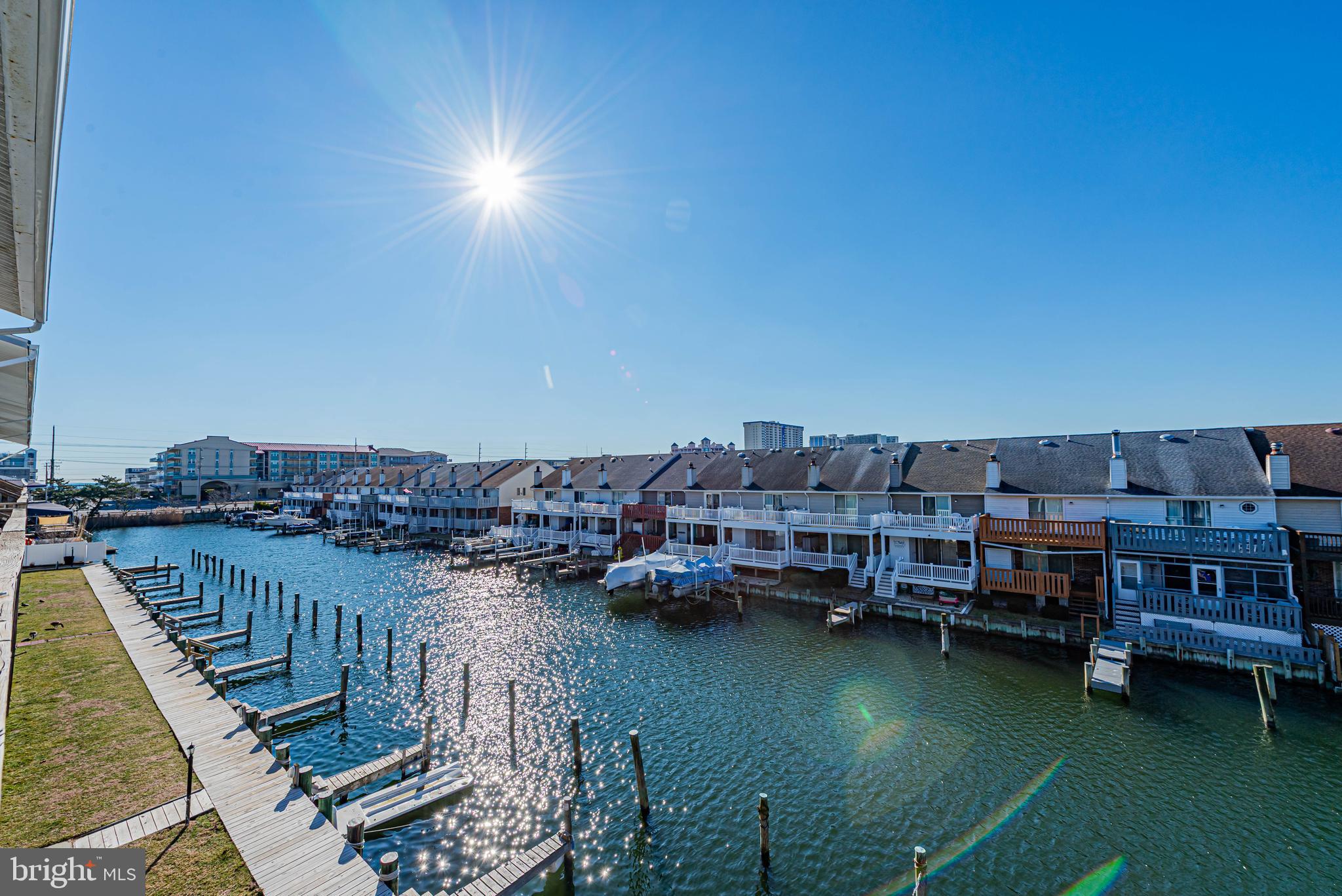 CAINE HARBOR MILE - Residential