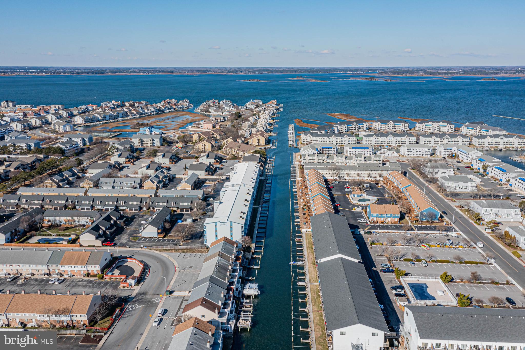 CAINE HARBOR MILE - Residential