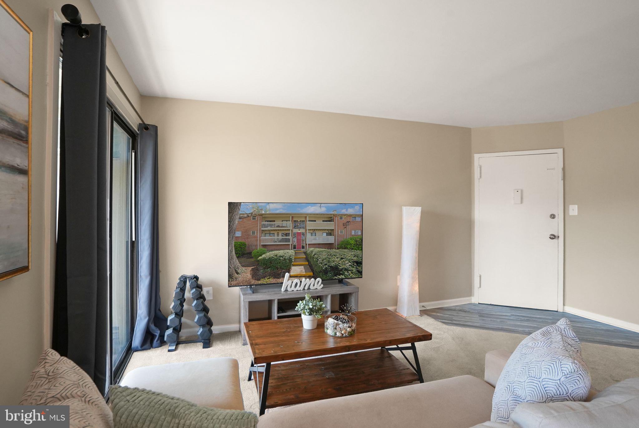 LITTLE RIVER SQUARE - Residential