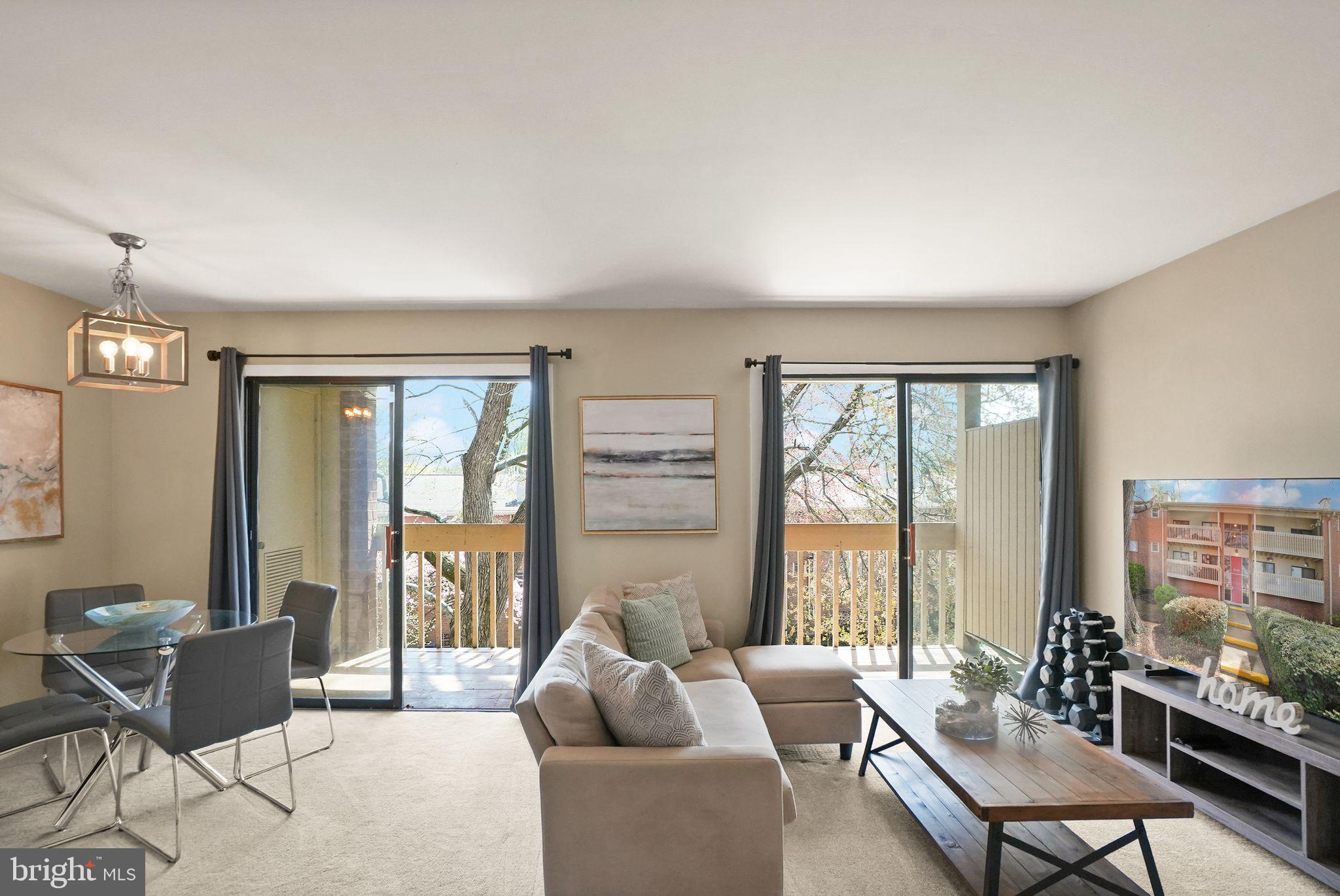 LITTLE RIVER SQUARE - Residential