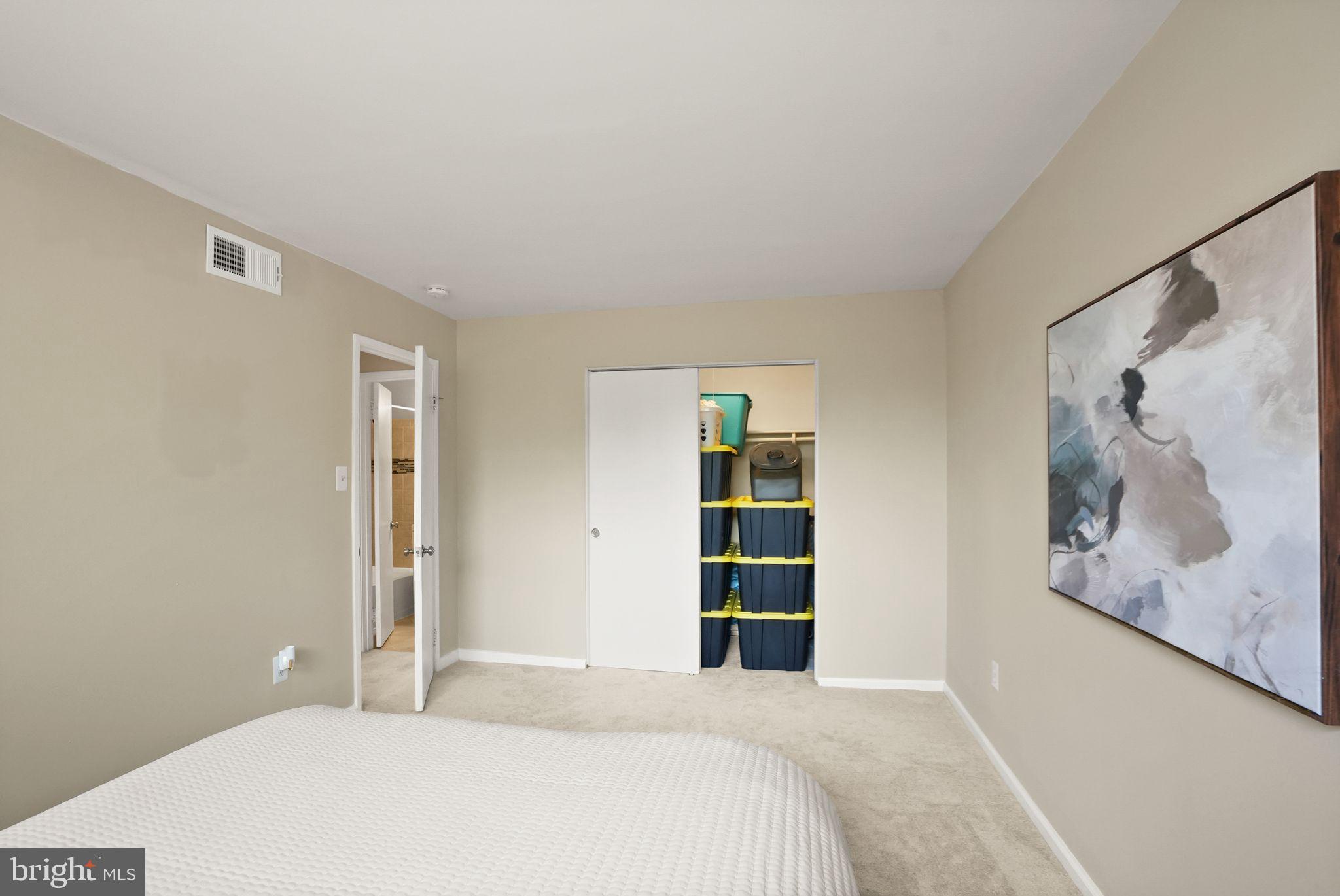 LITTLE RIVER SQUARE - Residential