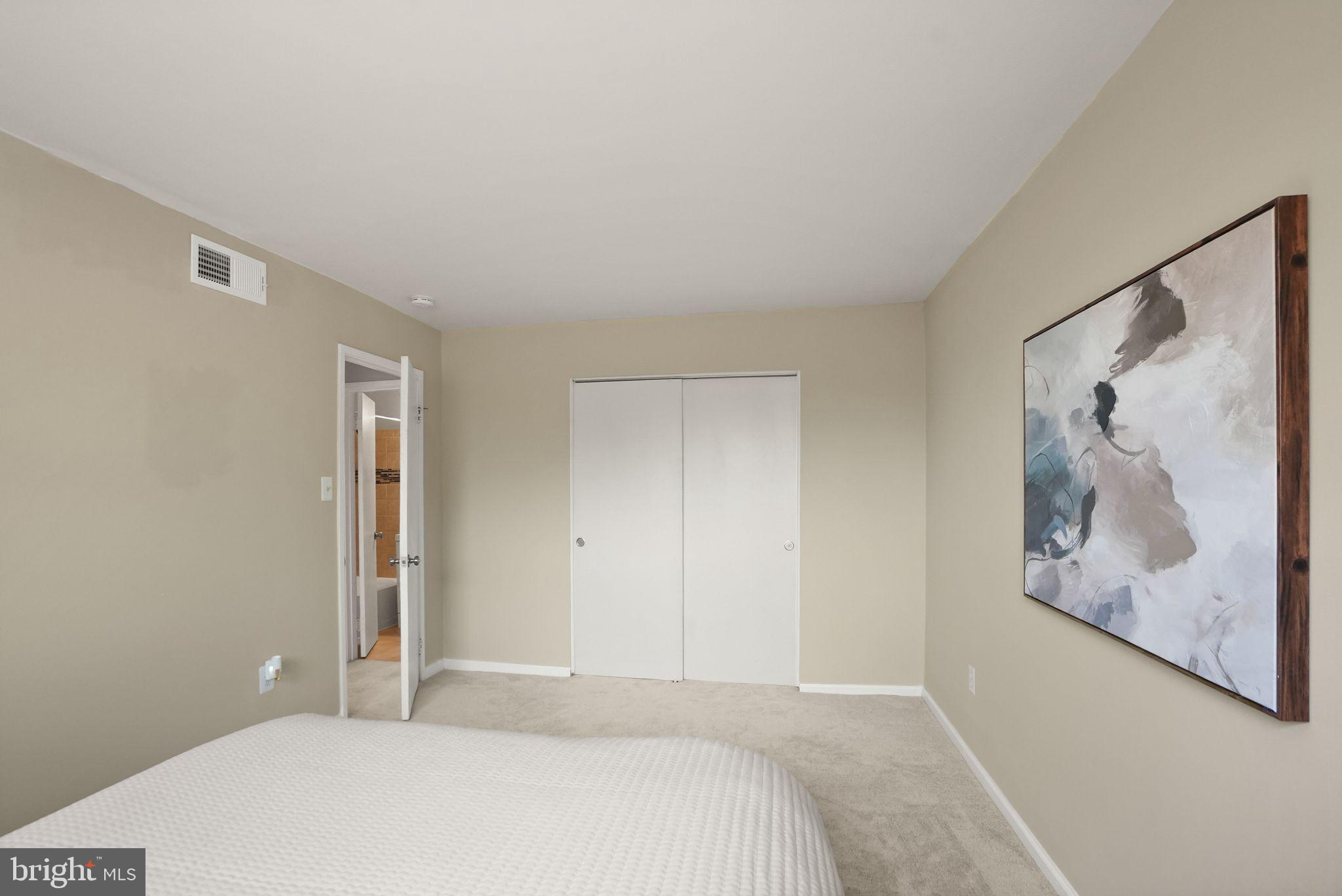 LITTLE RIVER SQUARE - Residential