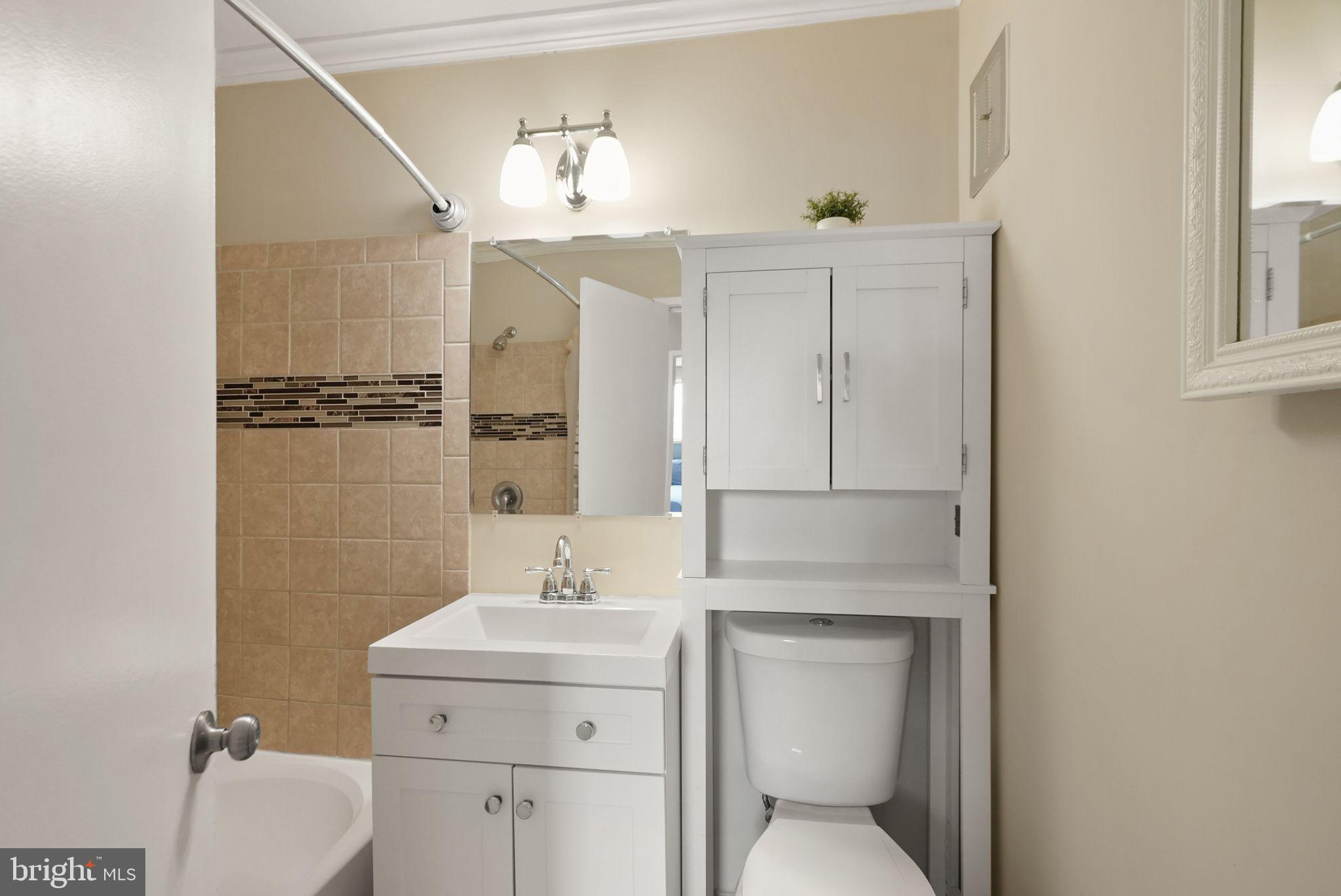 LITTLE RIVER SQUARE - Residential