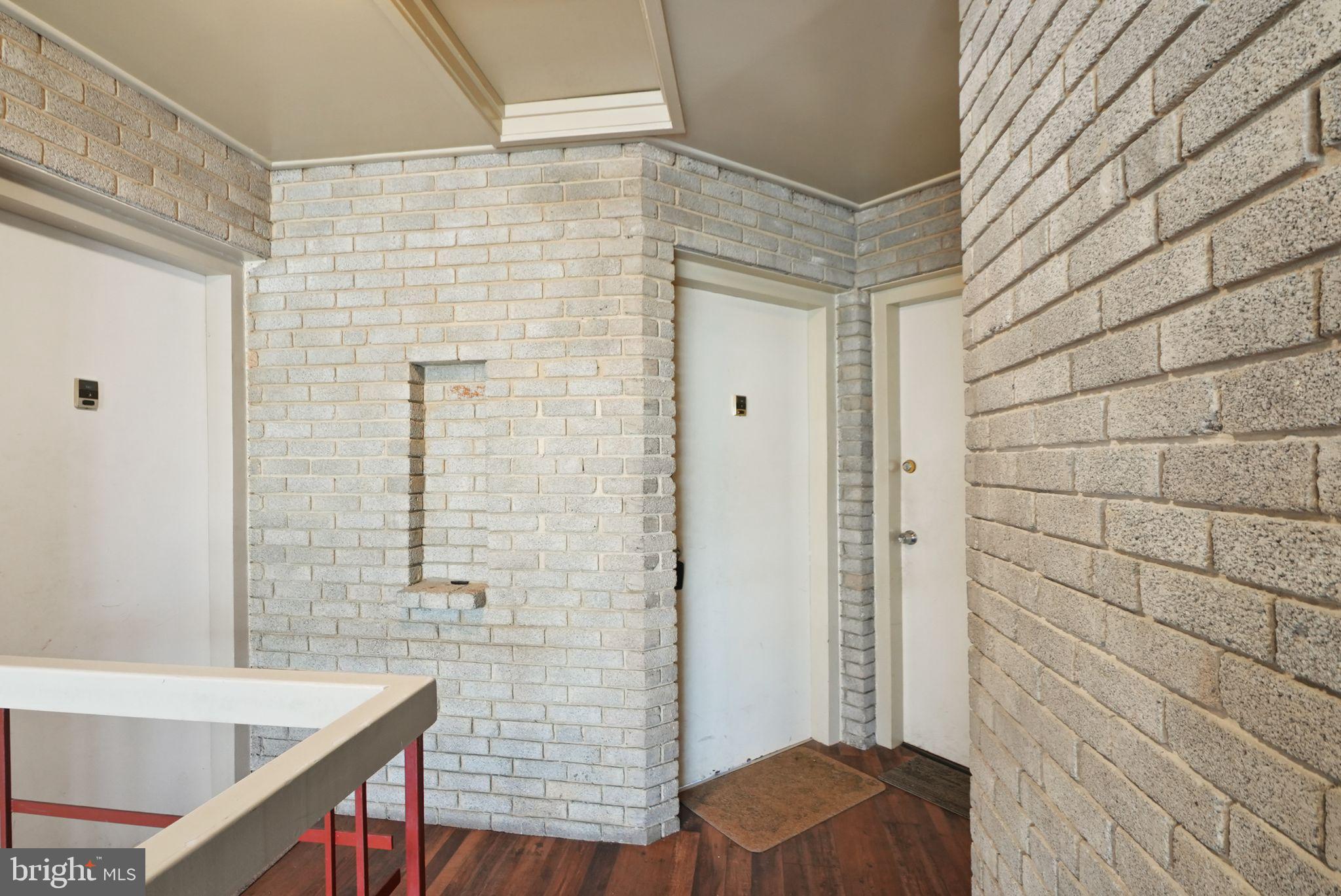 LITTLE RIVER SQUARE - Residential