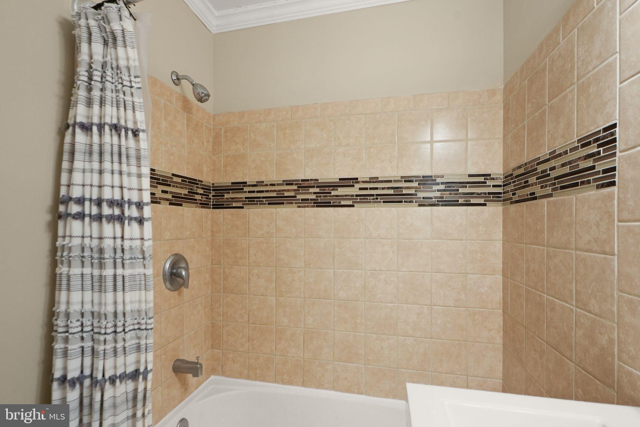 LITTLE RIVER SQUARE - Residential