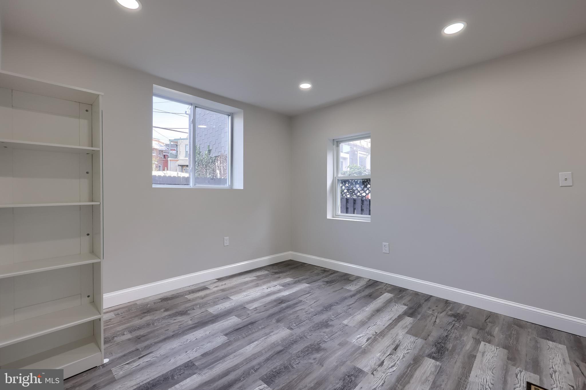 CHESTNUT HILL - Residential