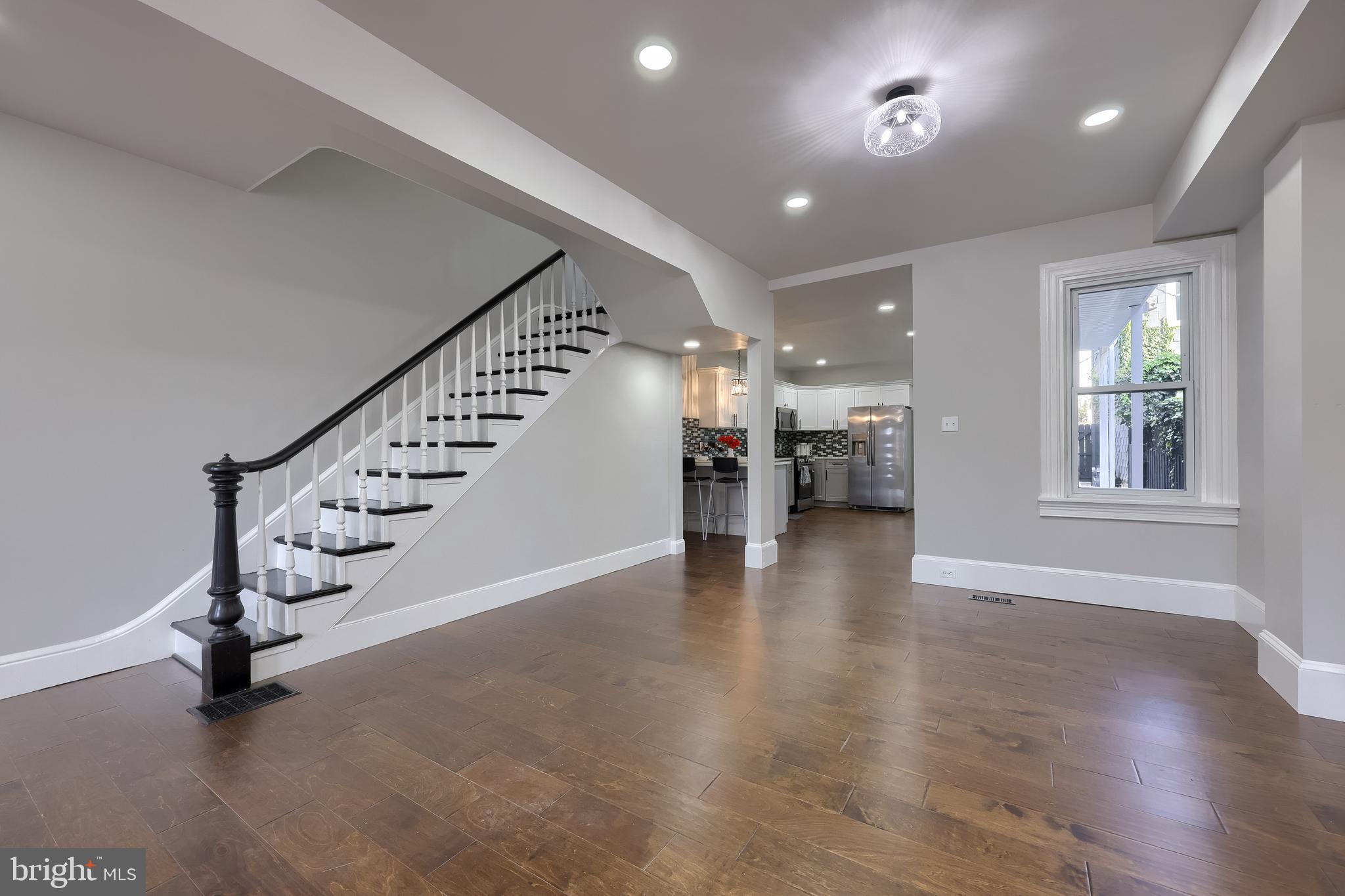 CHESTNUT HILL - Residential