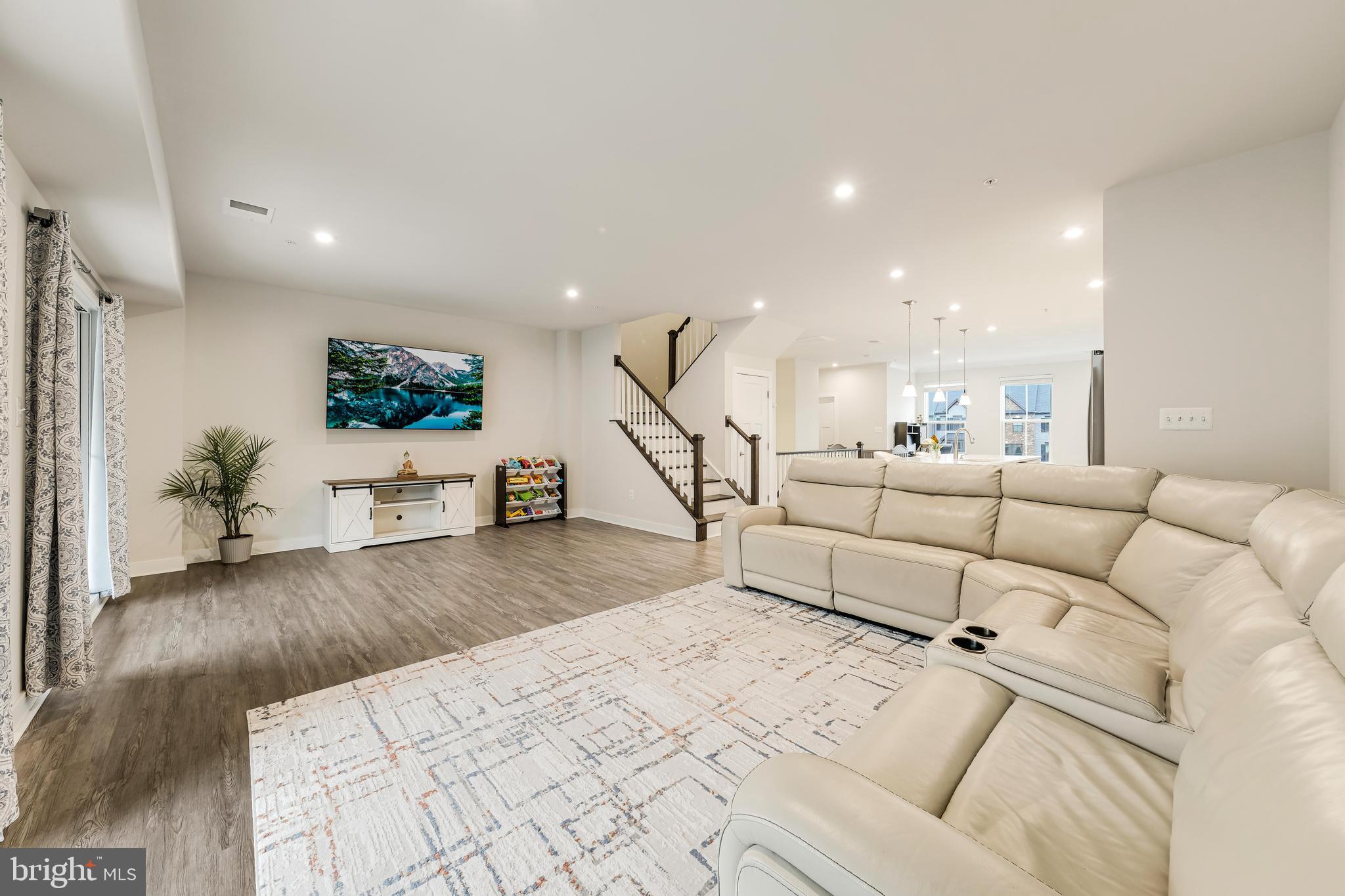 FOSTER'S GLEN - Residential Lease