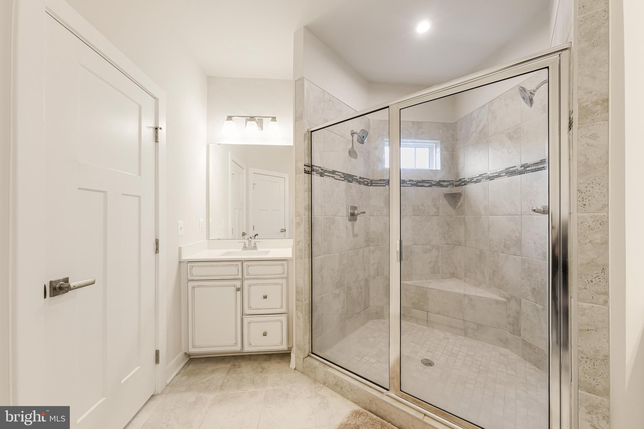 FOSTER'S GLEN - Residential Lease