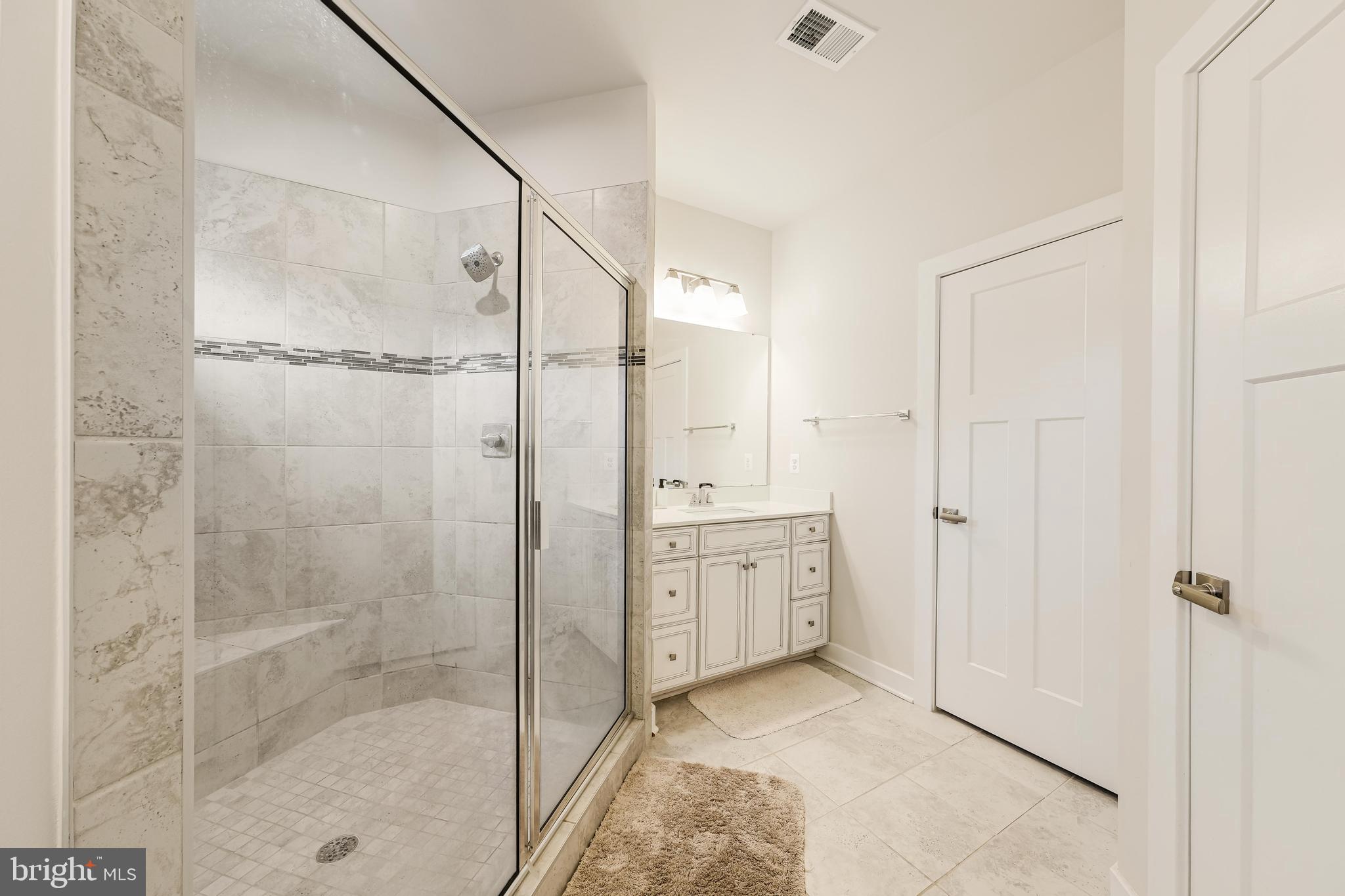 FOSTER'S GLEN - Residential Lease