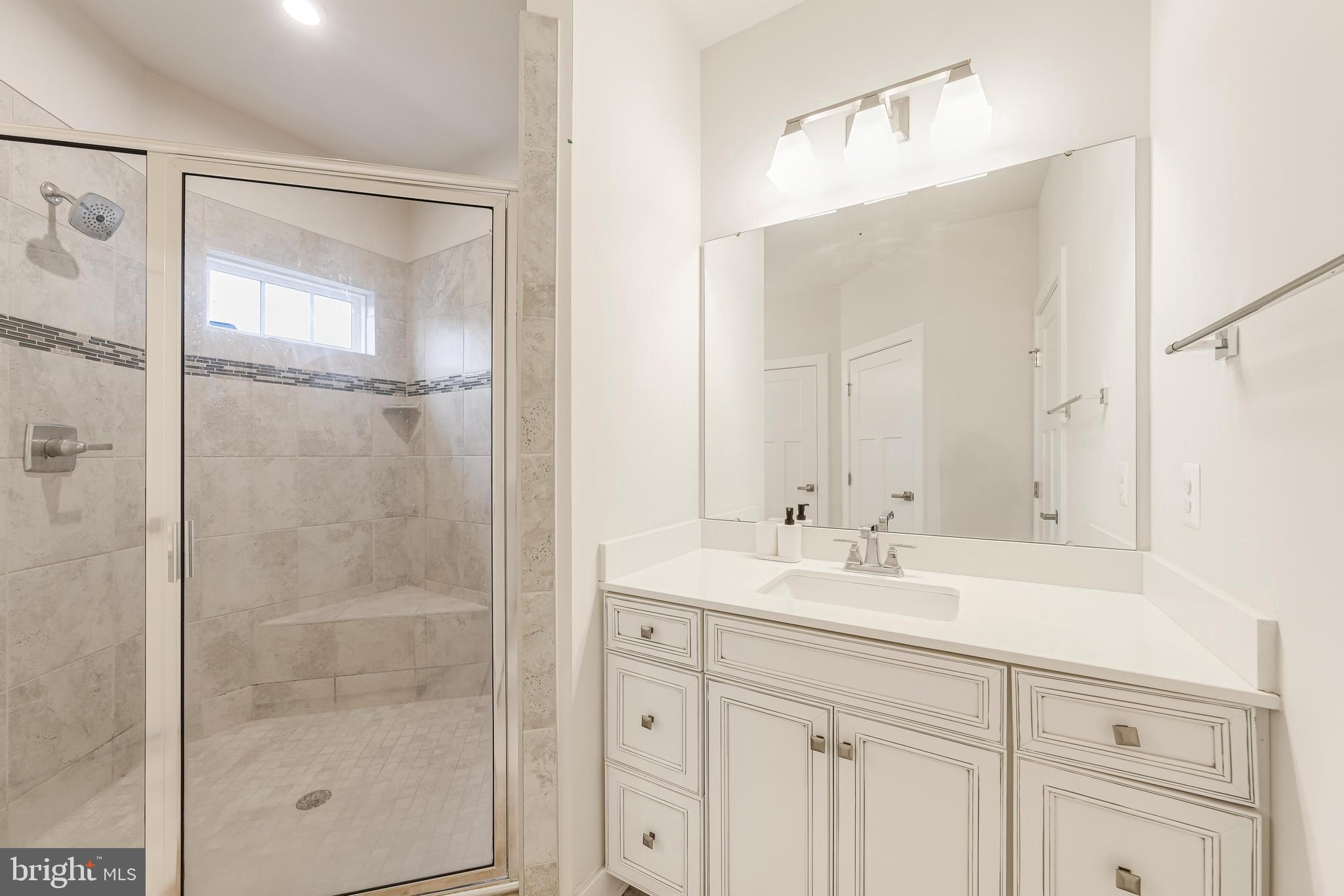 FOSTER'S GLEN - Residential Lease