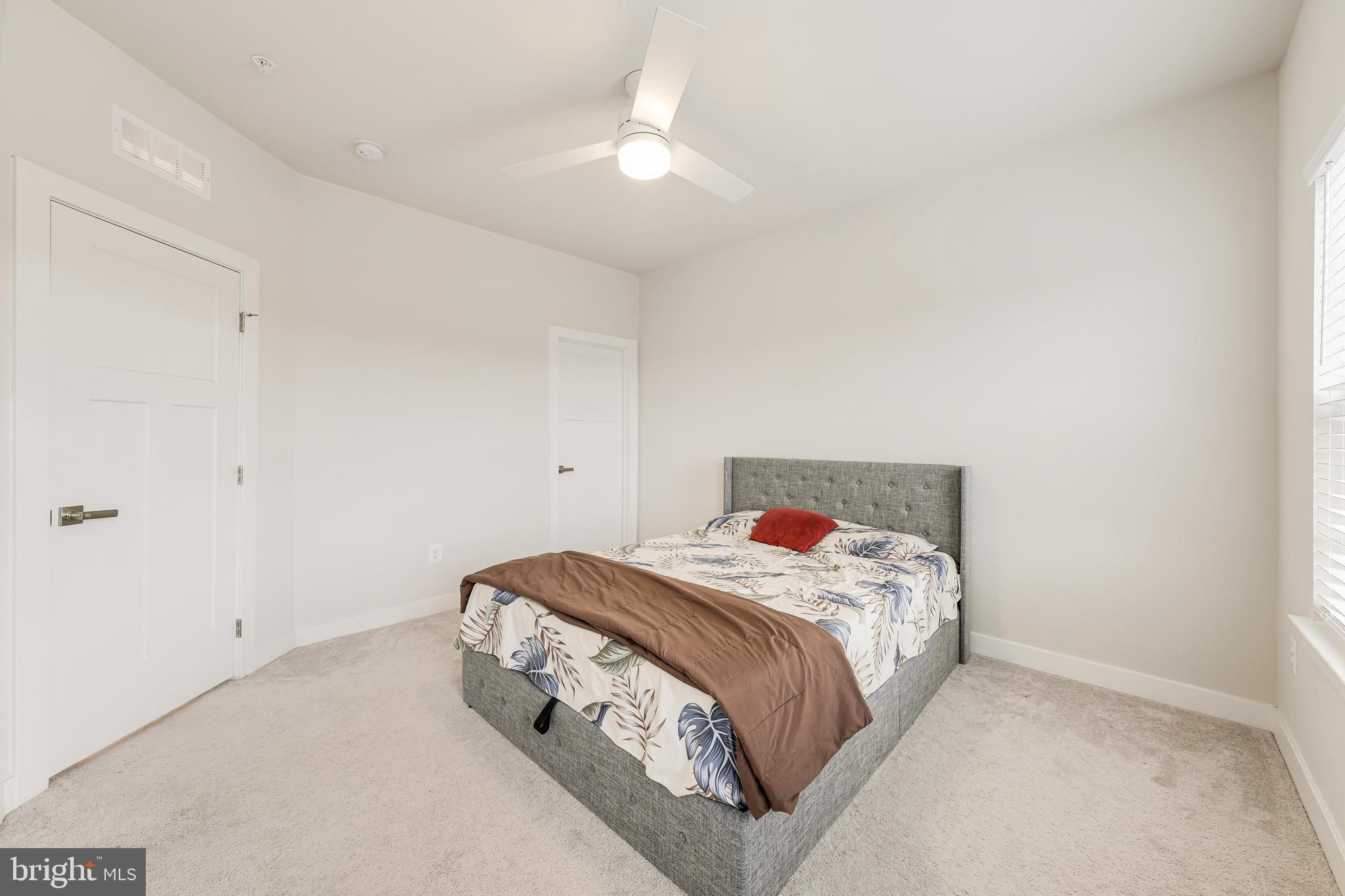 FOSTER'S GLEN - Residential Lease