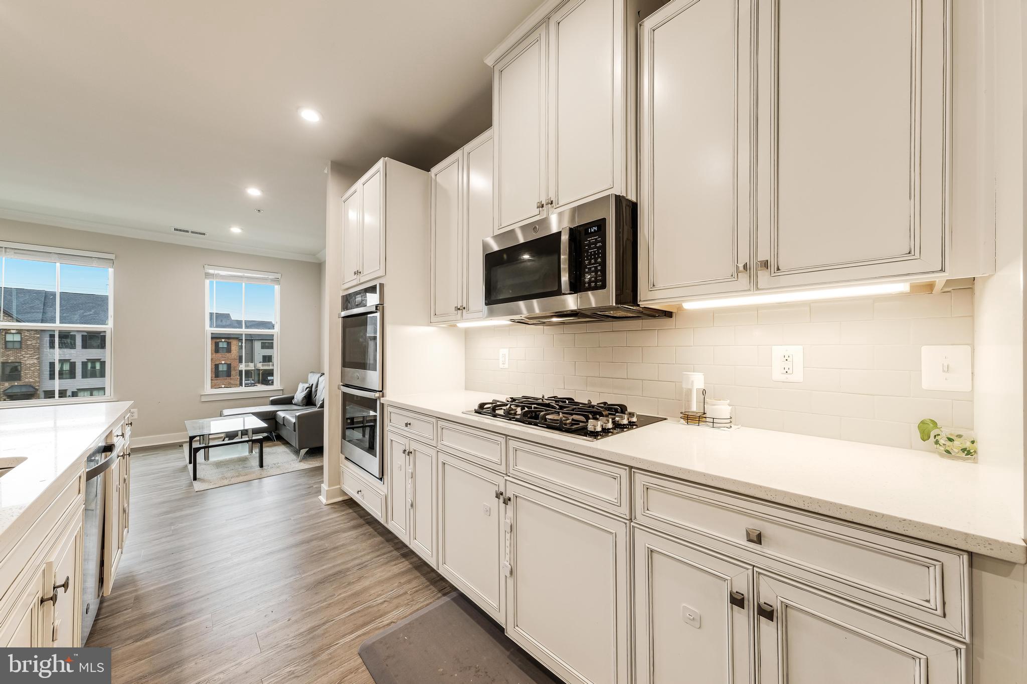 FOSTER'S GLEN - Residential Lease