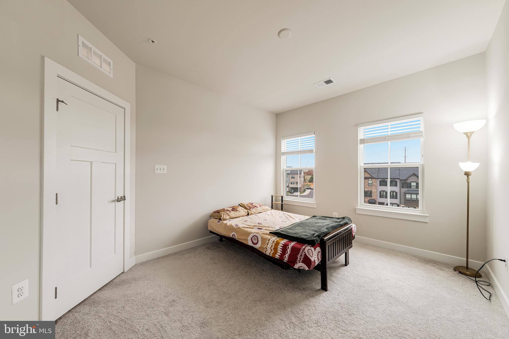 FOSTER'S GLEN - Residential Lease