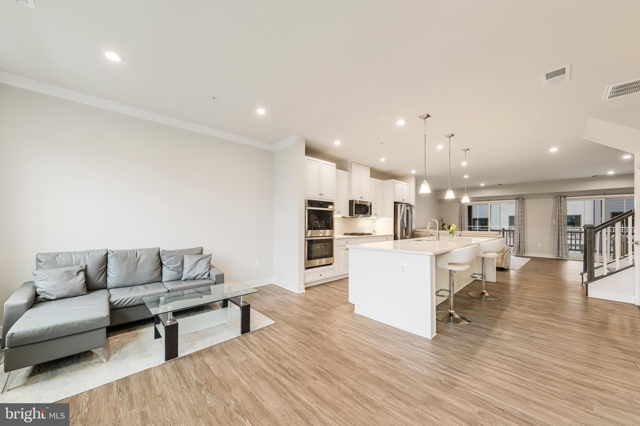 FOSTER'S GLEN - Residential Lease