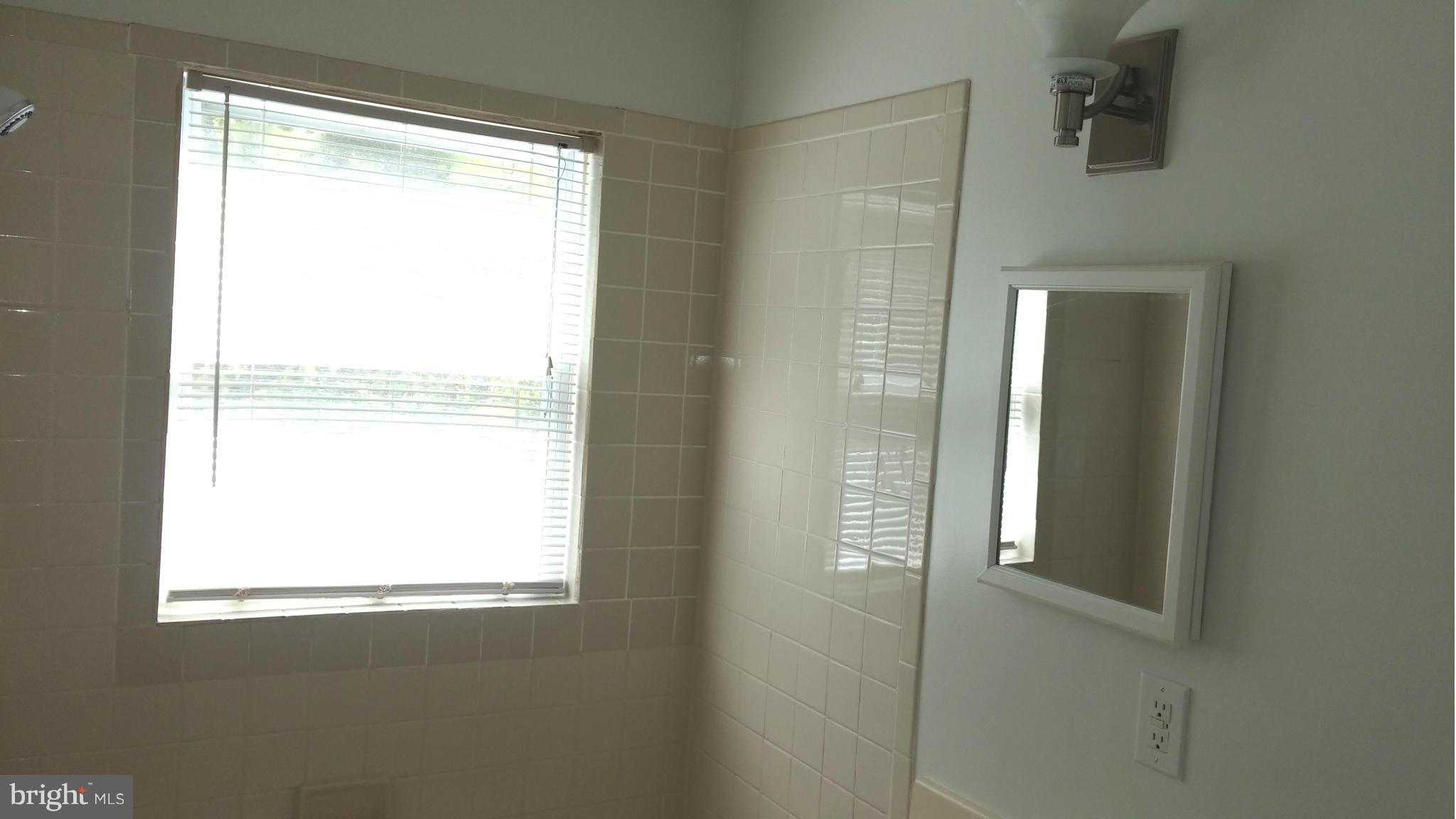 BUCKNELL MANOR - Residential