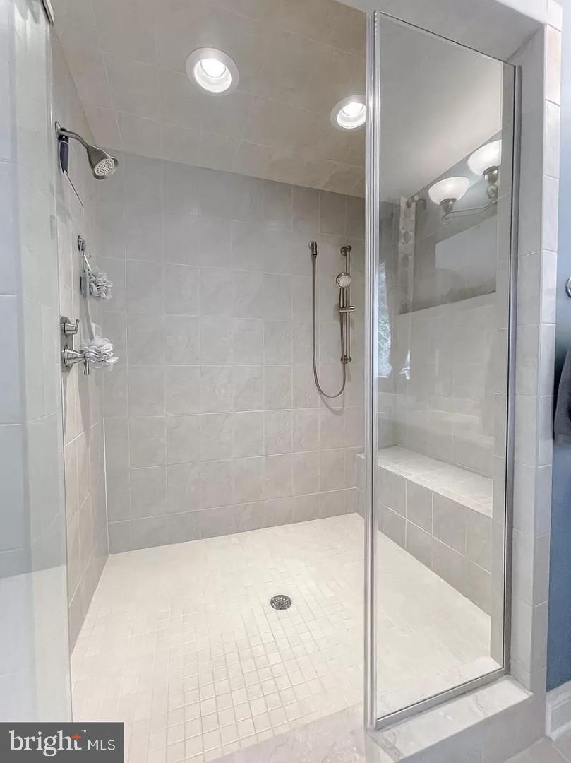 LEONARDS GRANT - Residential