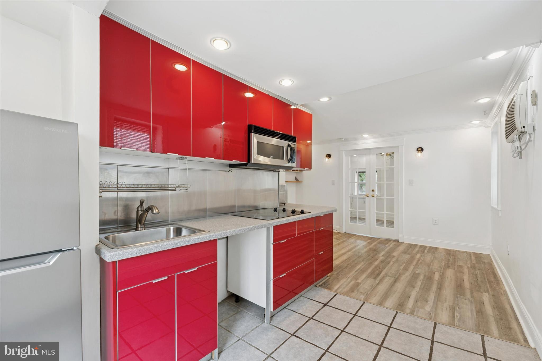 FISHTOWN - Commercial Sale