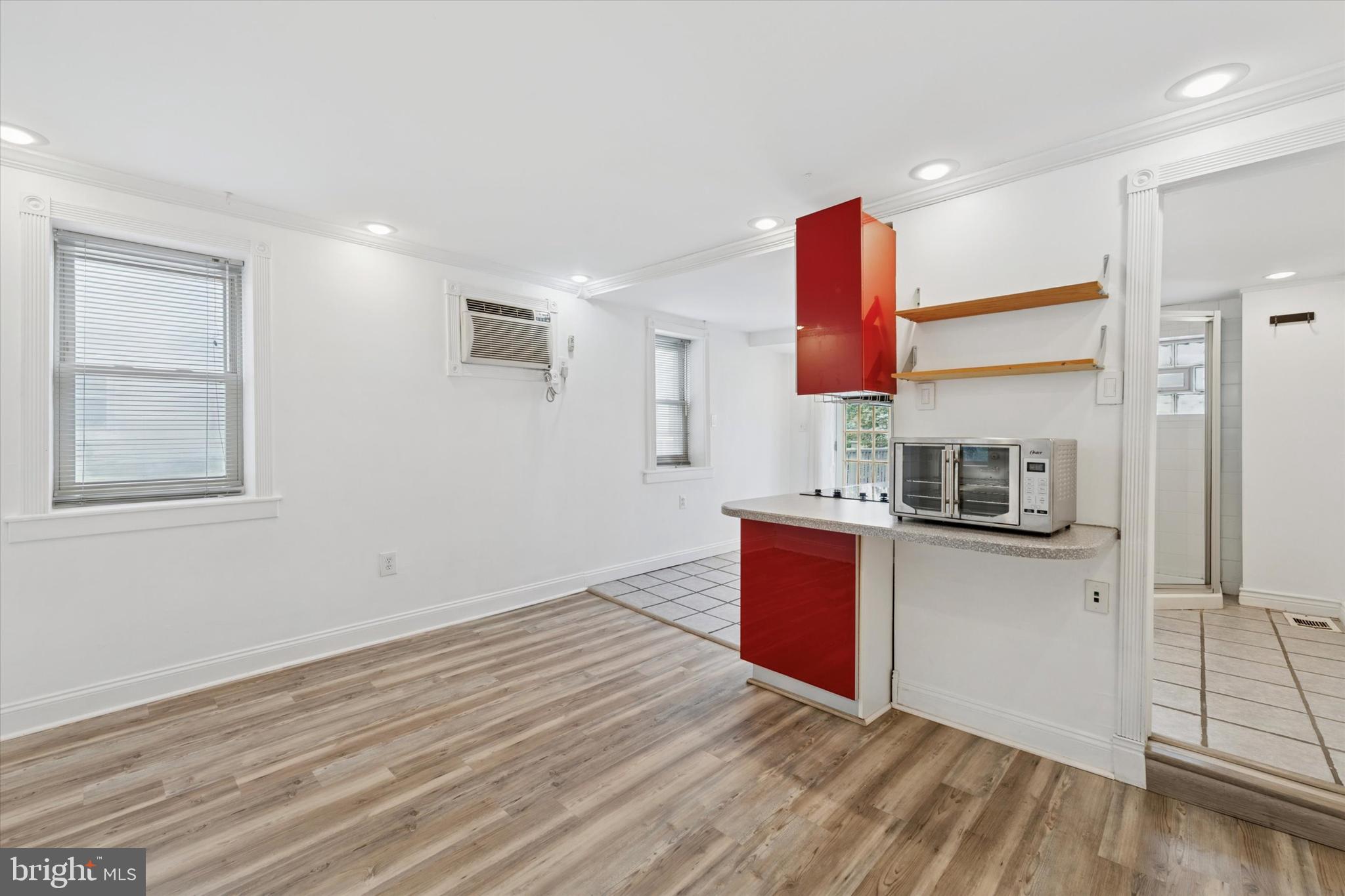 FISHTOWN - Commercial Sale