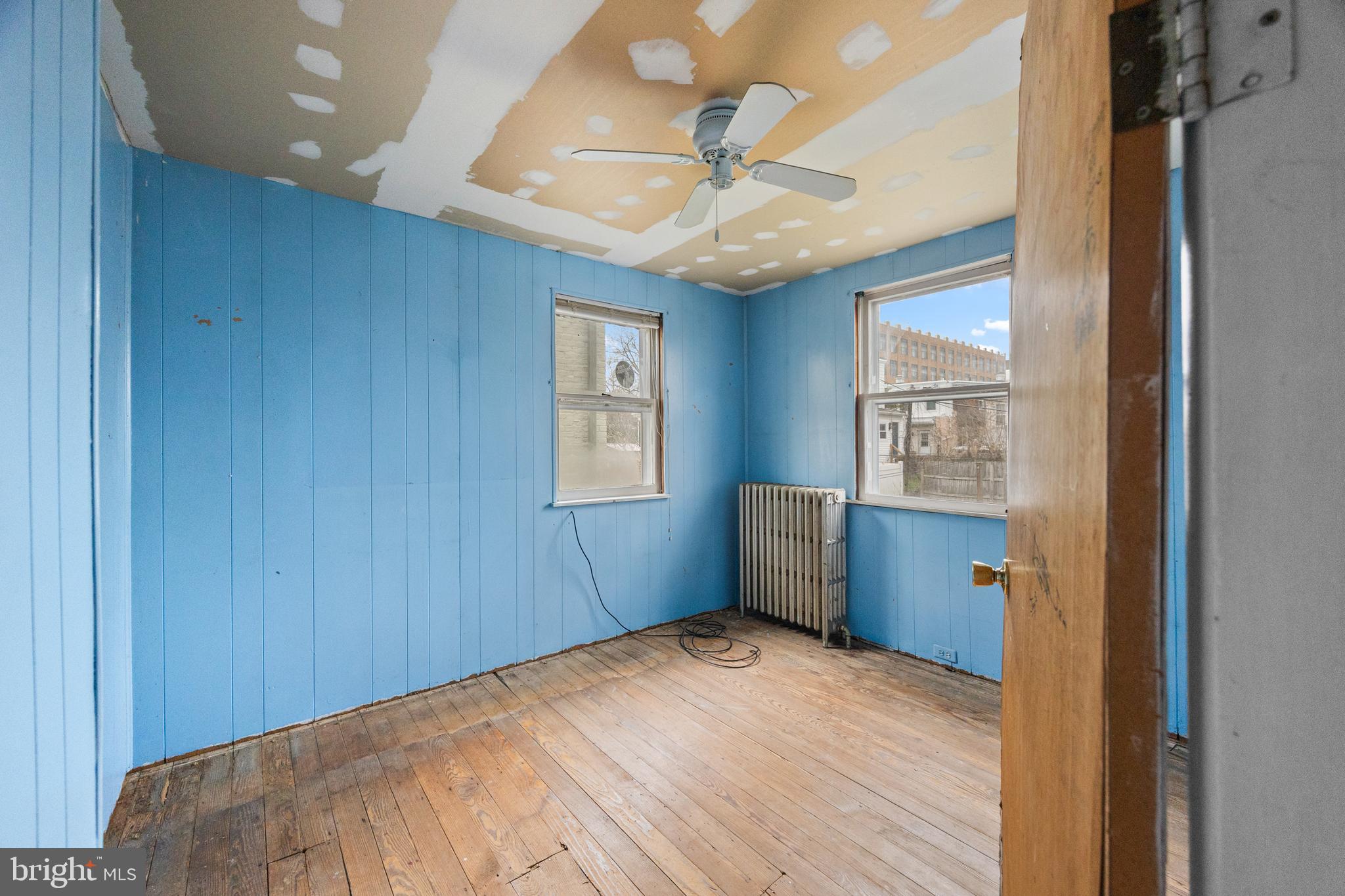 ROXBOROUGH - Residential