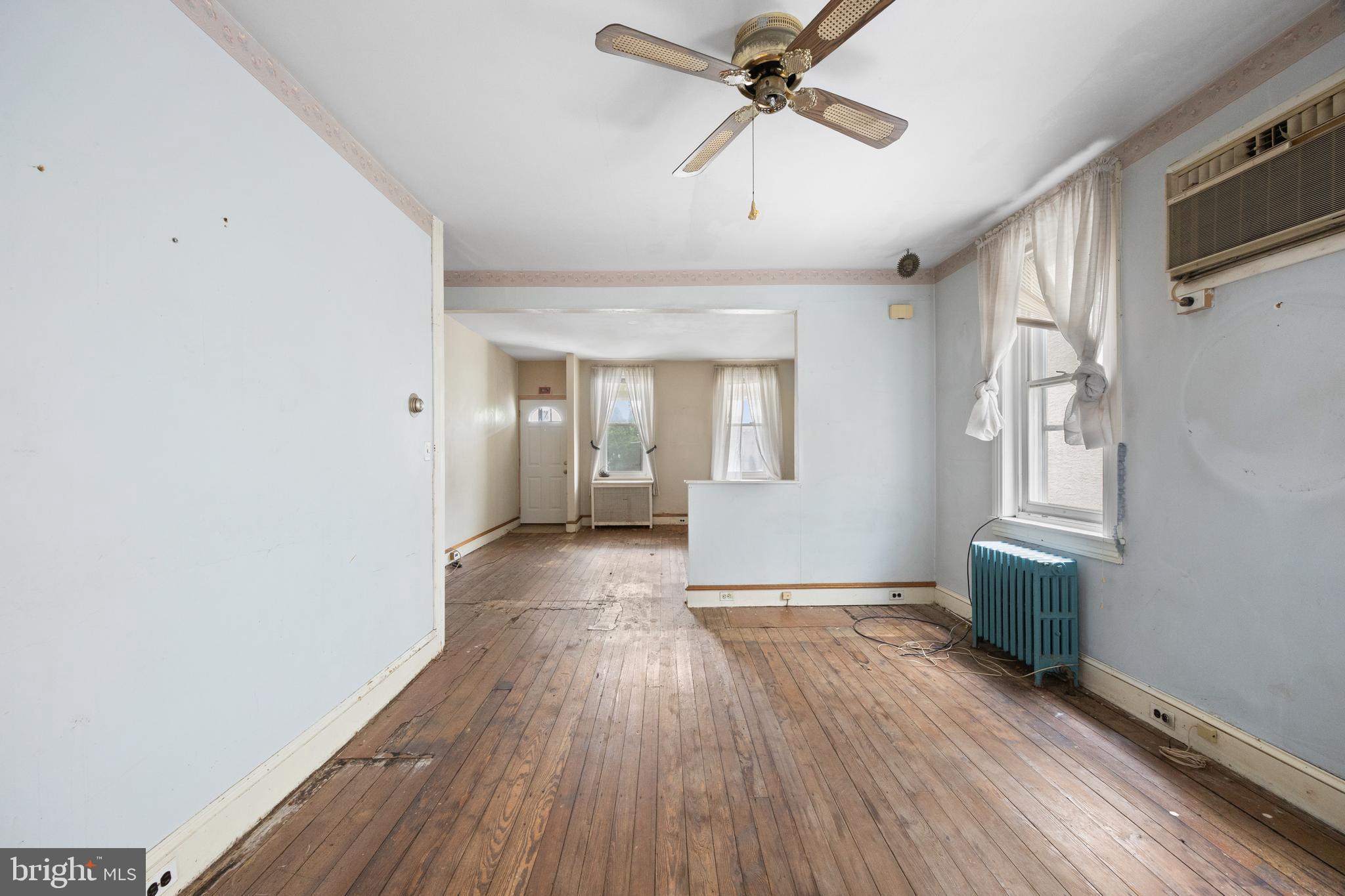 ROXBOROUGH - Residential