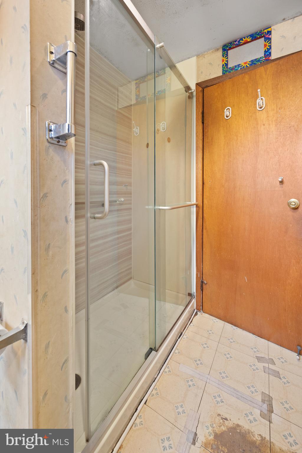 ROXBOROUGH - Residential