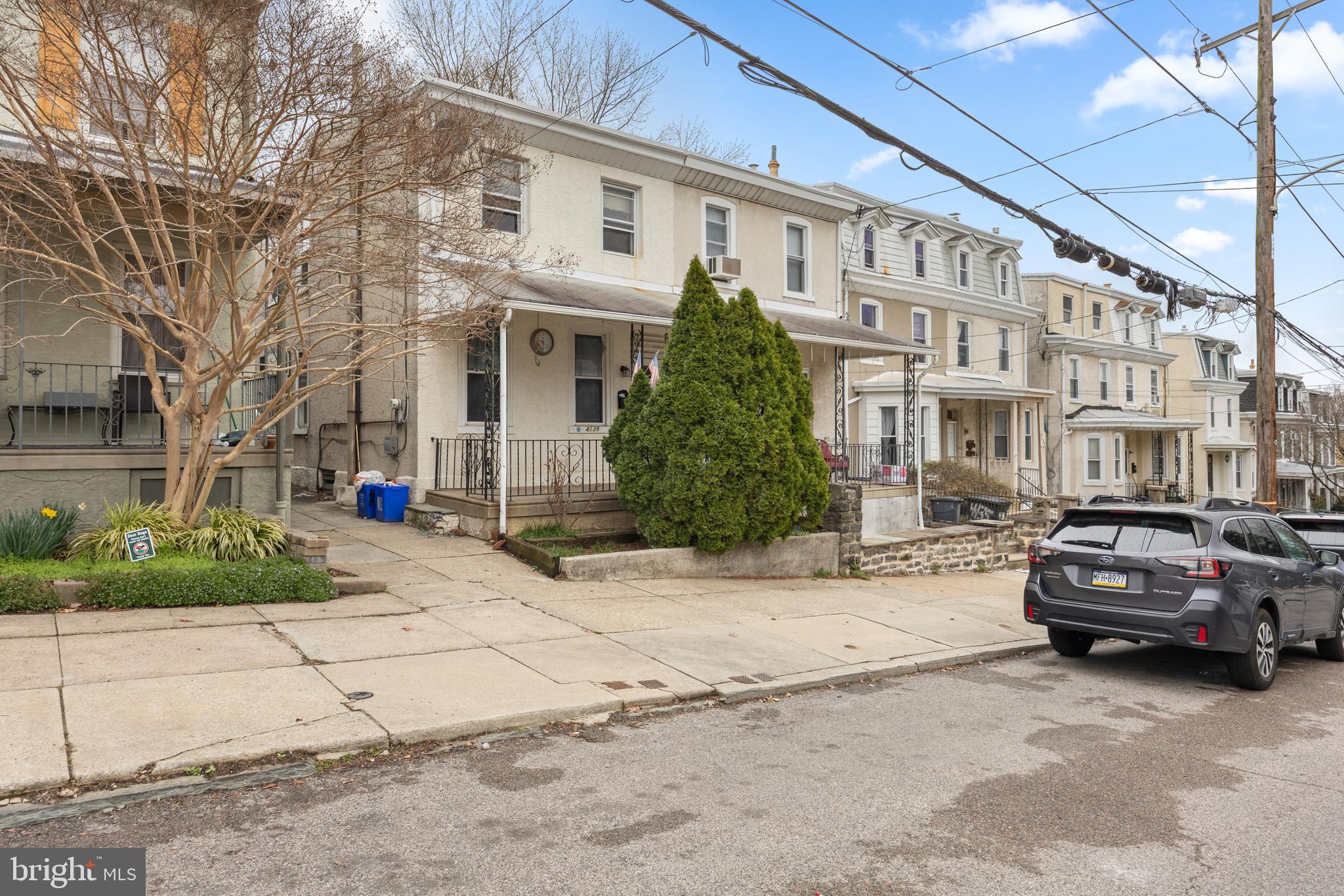 ROXBOROUGH - Residential