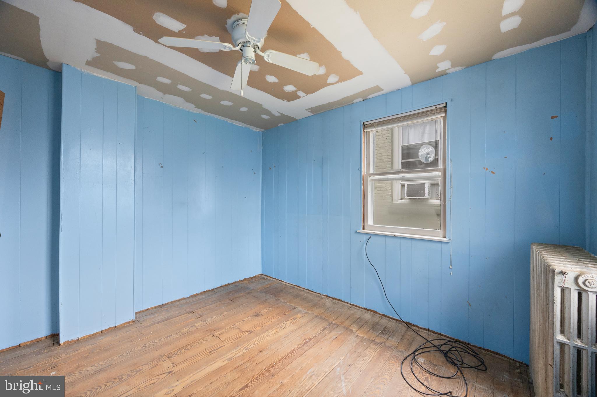 ROXBOROUGH - Residential