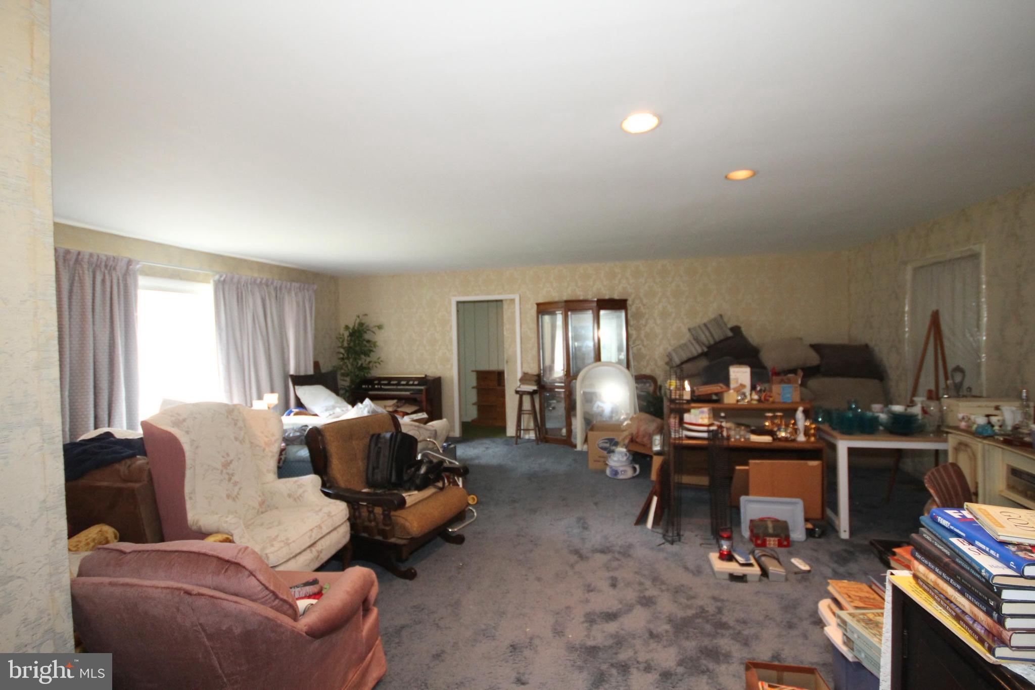 458 GREENTREE ROAD