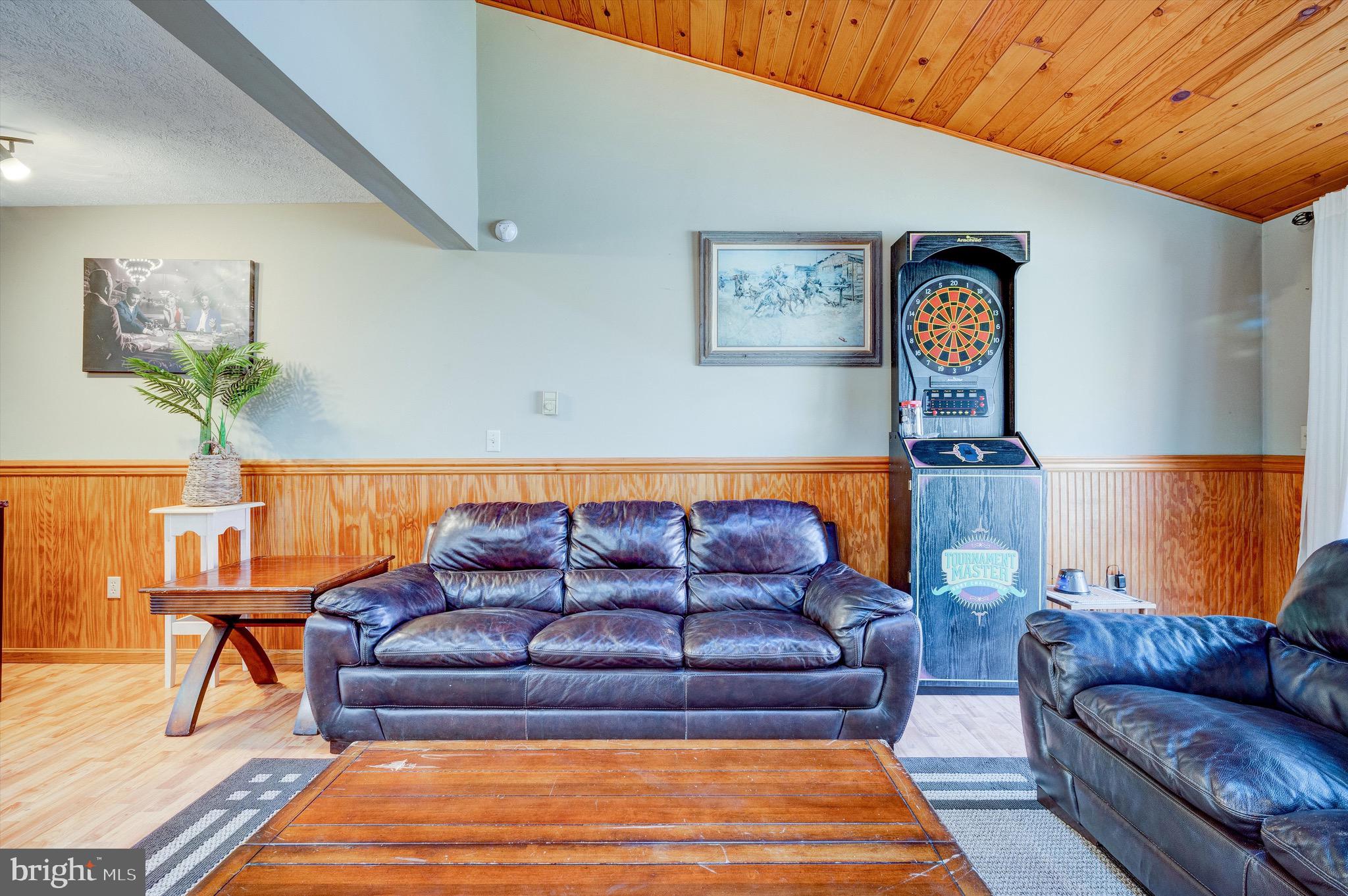10 LAUREL BROOK DRIVE 10