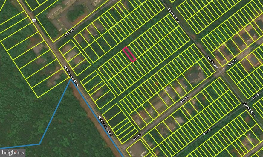 One of five buildable lots available in the Classic Shores community, located in the City of Colonial Beach. Seller prefers to sell the lots as a package. Just a few blocks from the river.
