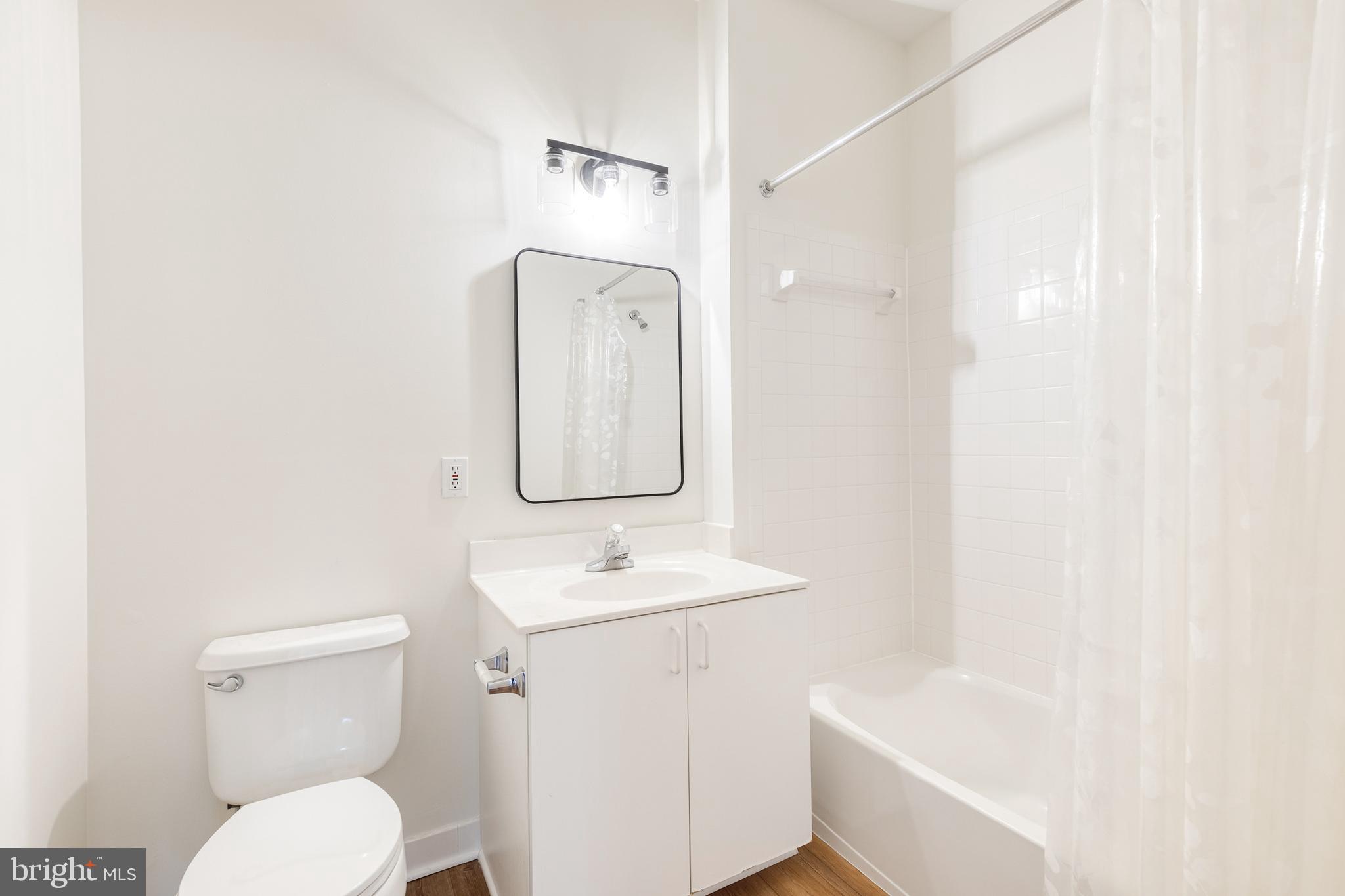 OWINGS MILLS NEWTOWN - Residential Lease