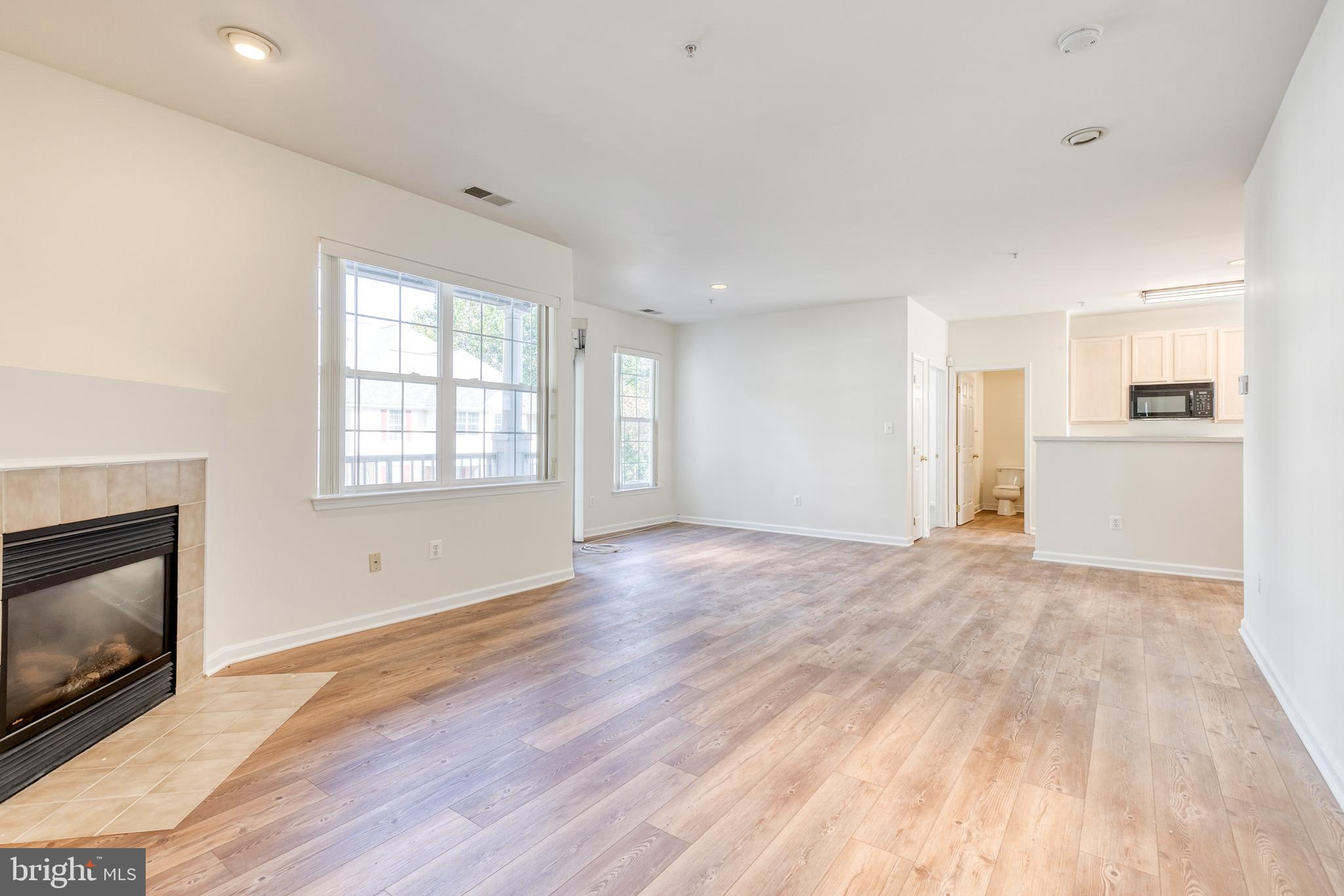 OWINGS MILLS NEWTOWN - Residential Lease