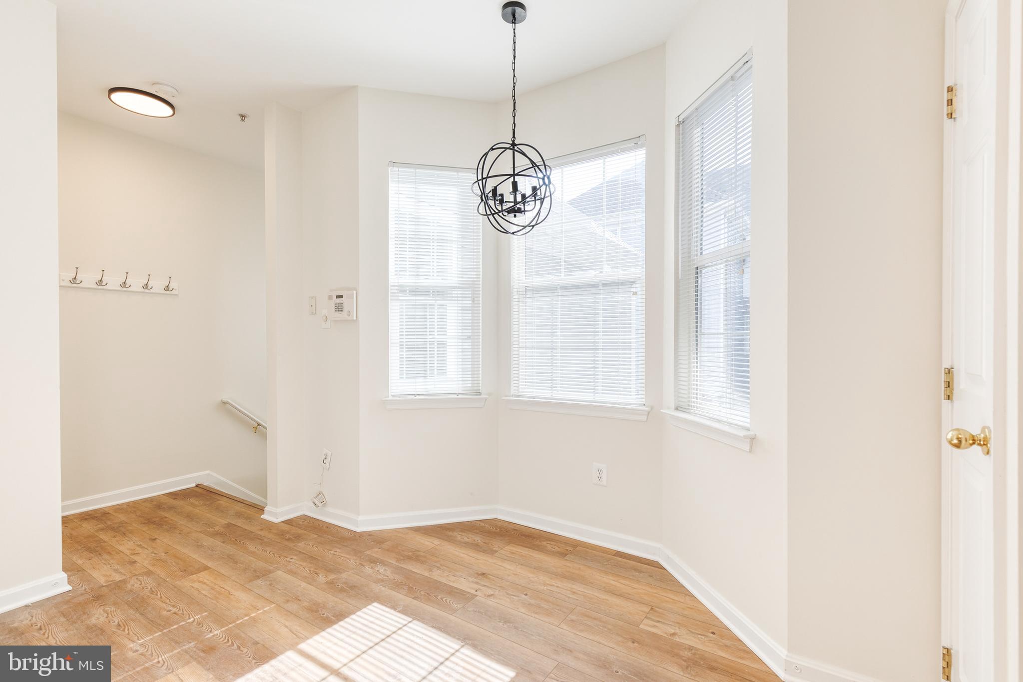 OWINGS MILLS NEWTOWN - Residential Lease