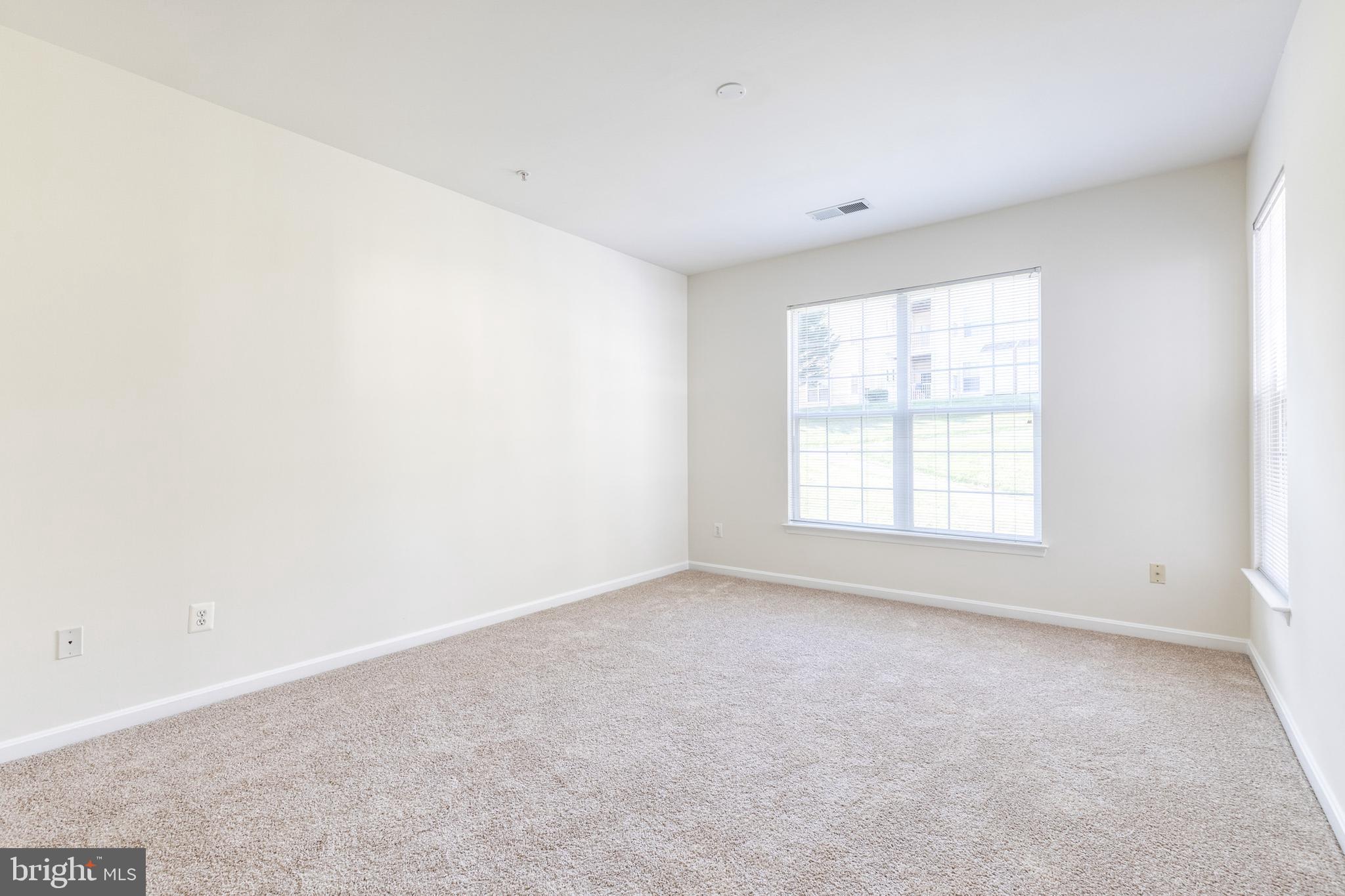 OWINGS MILLS NEWTOWN - Residential Lease