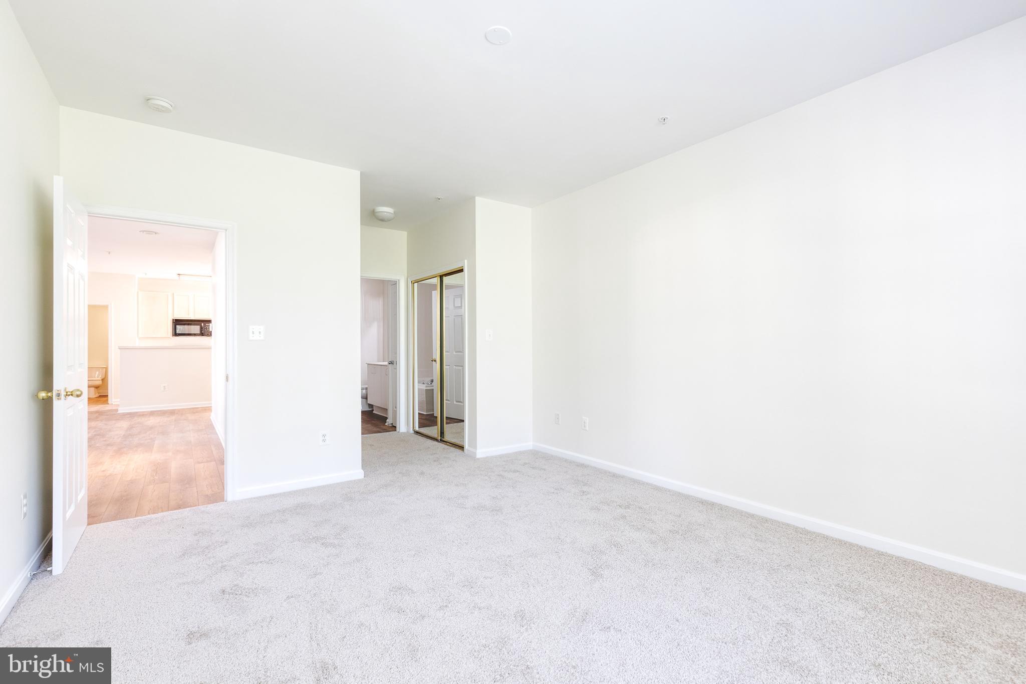 OWINGS MILLS NEWTOWN - Residential Lease