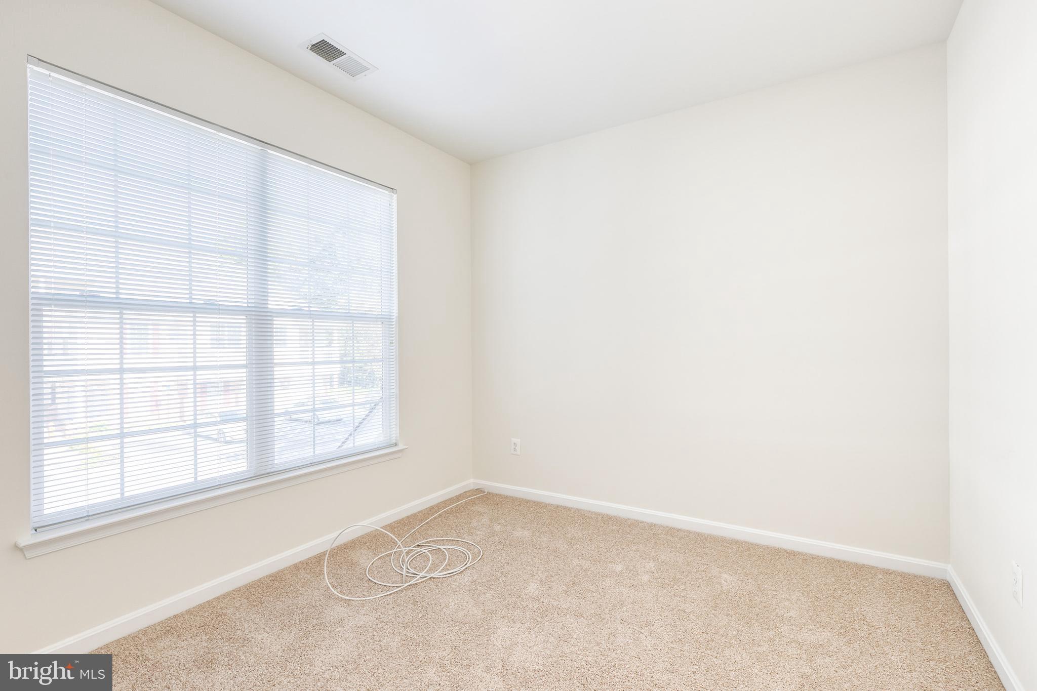 OWINGS MILLS NEWTOWN - Residential Lease