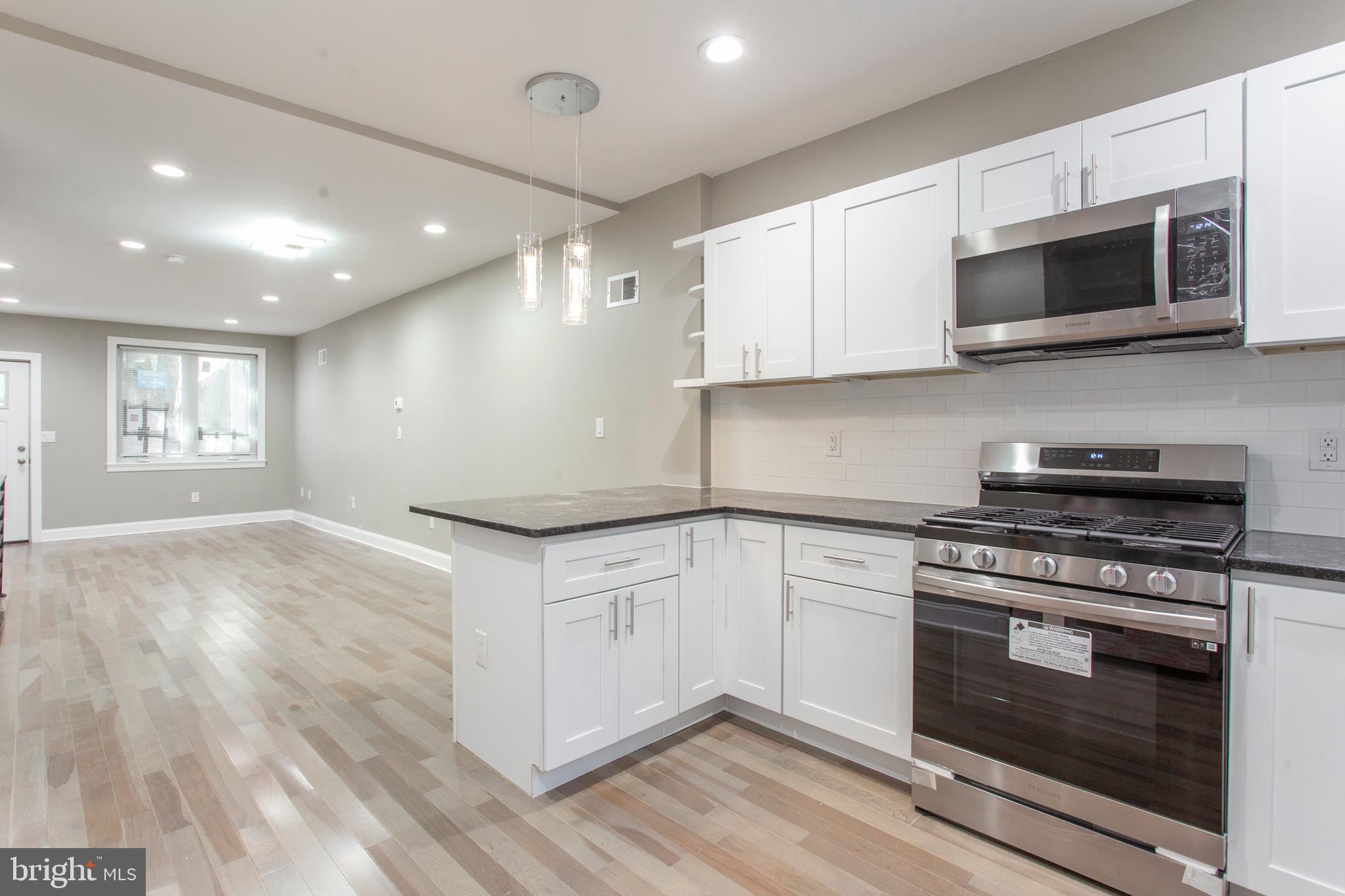 POINT BREEZE - Residential Lease